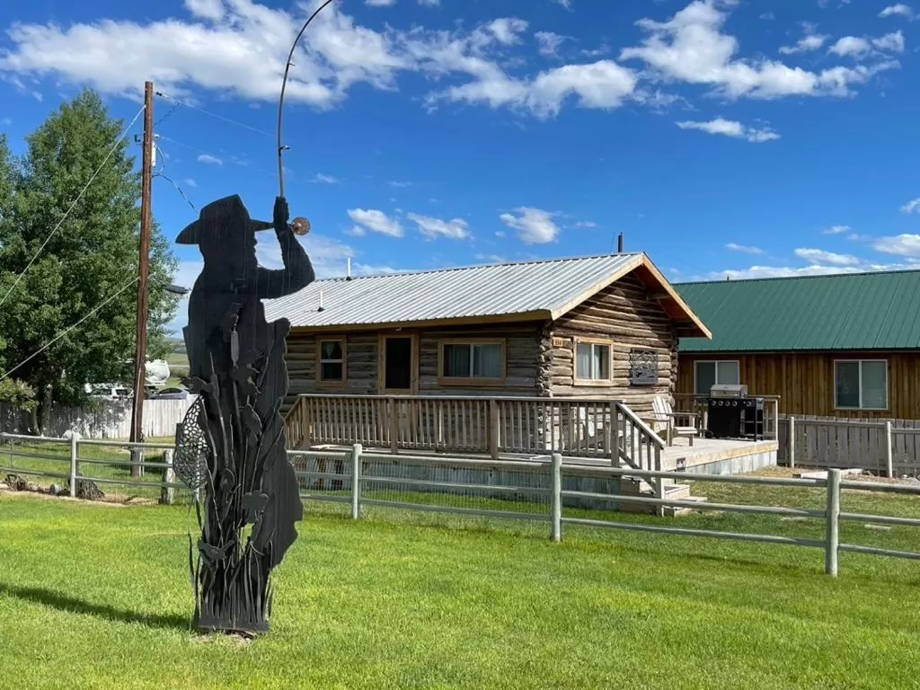 Sportsman Lodge Melrose MT
