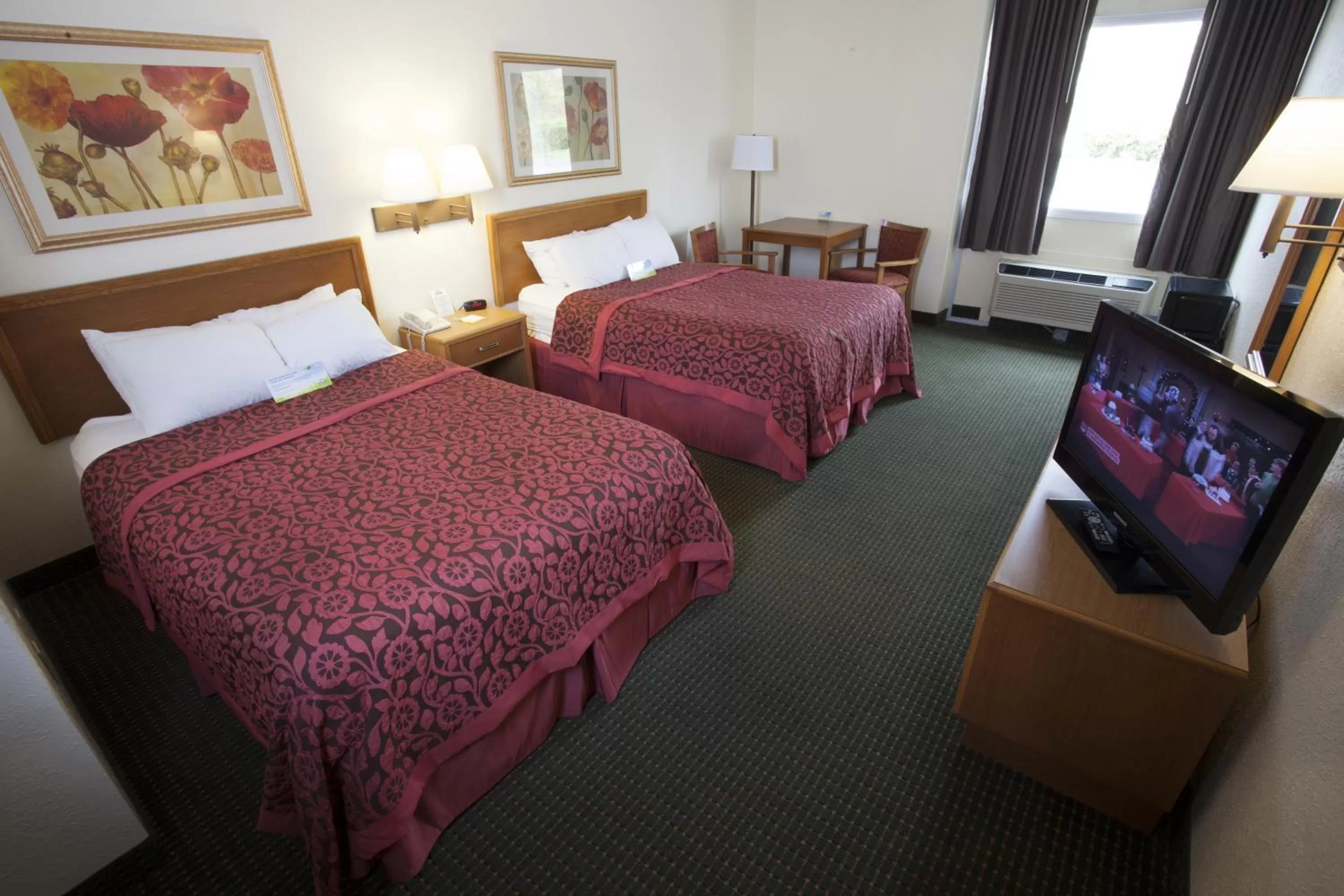 Standard Room with Two Double Beds - Smoking in Days Inn by Wyndham Fremont