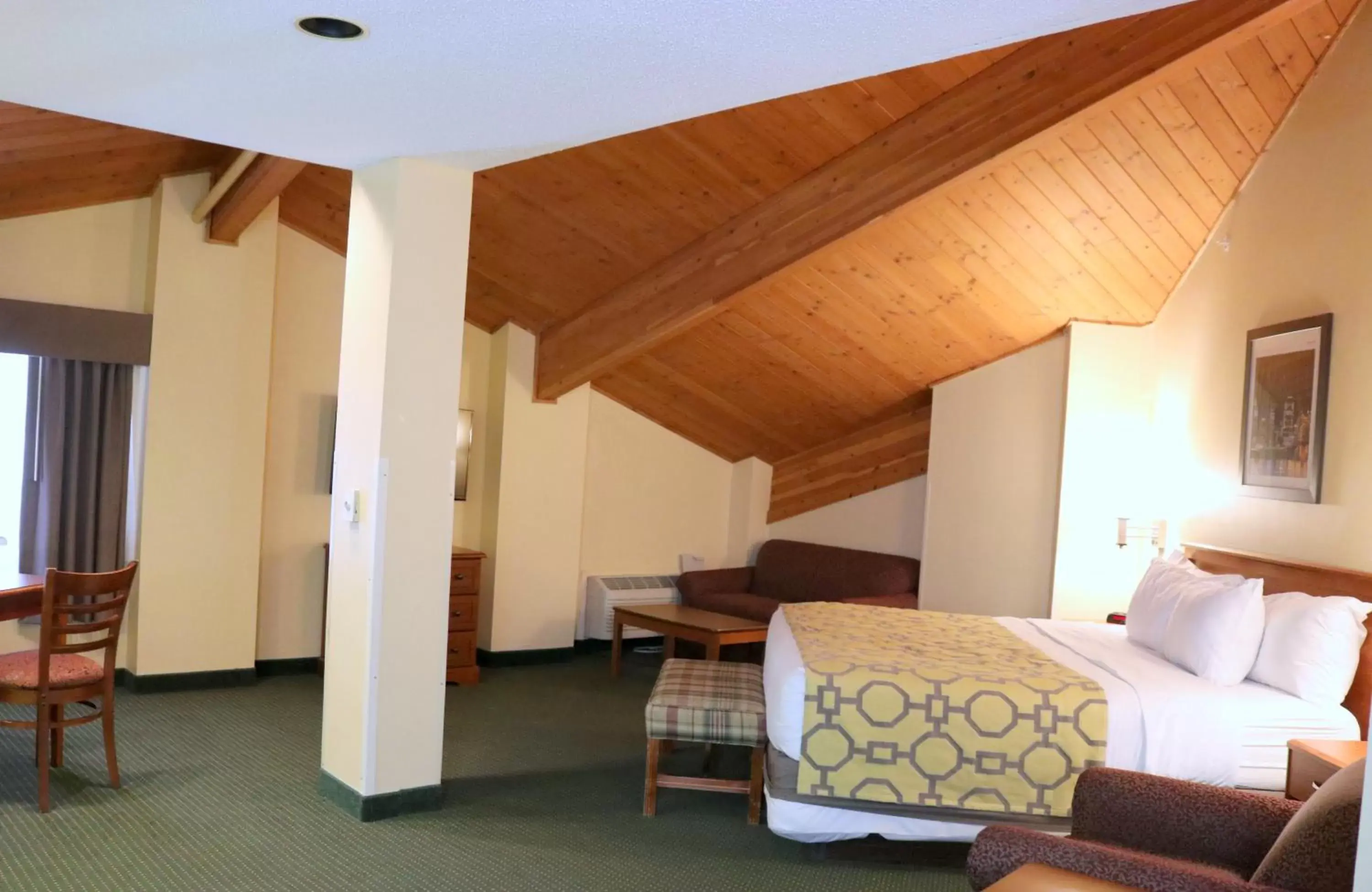 King Room with Balcony - Non Smoking in College Inn King Room with Balcony - Non Smoking in College Inn