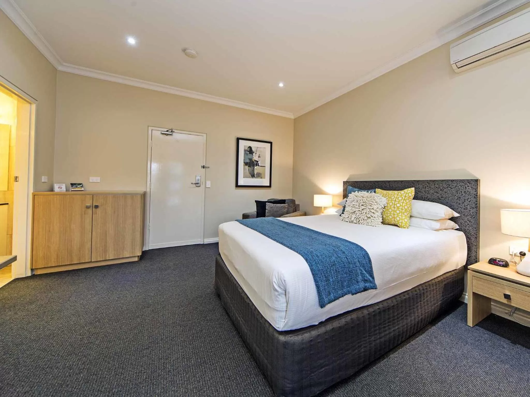 Toilet, Bed in Comfort Inn & Suites Sombrero