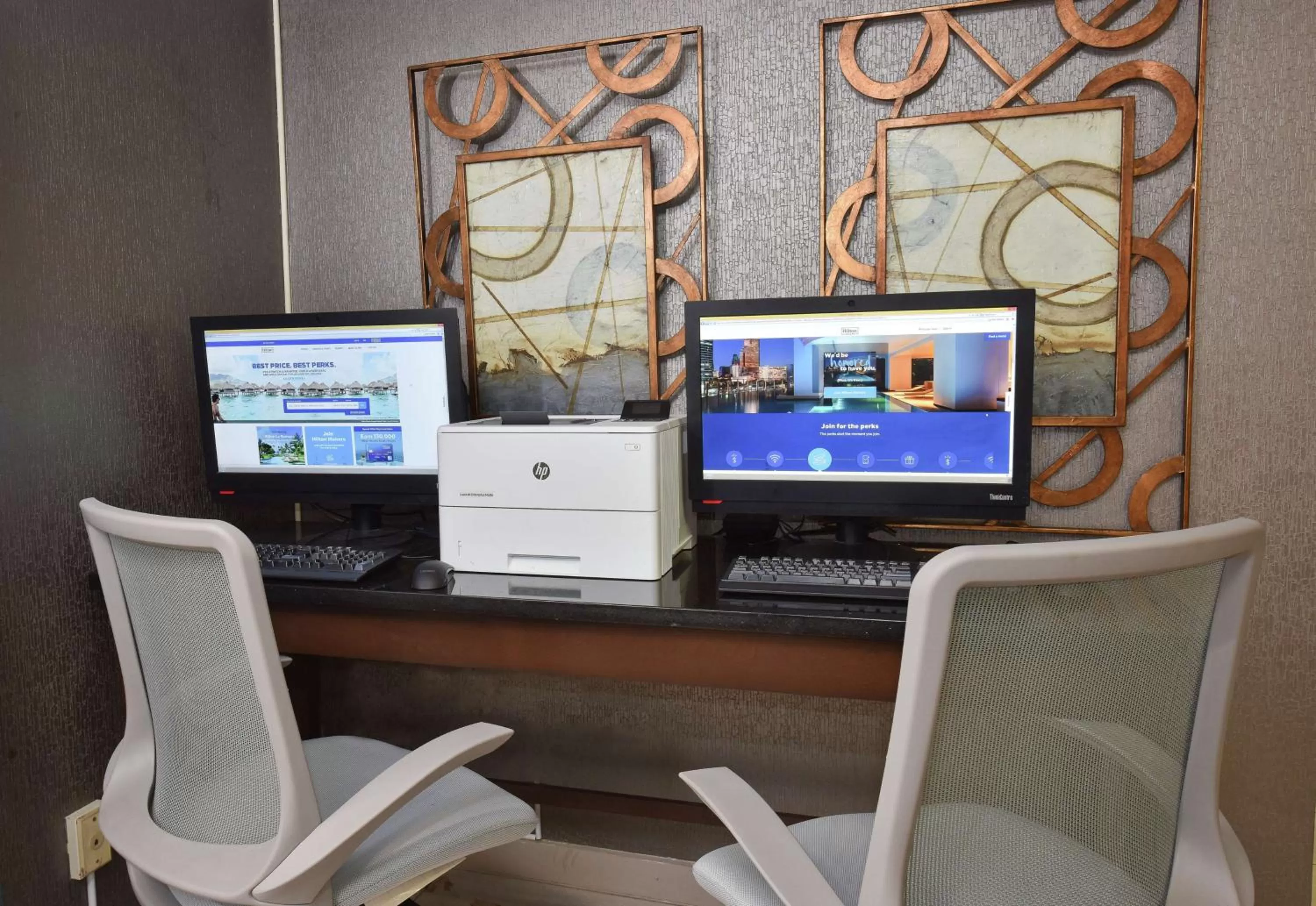 Business facilities in Hampton Inn Madison