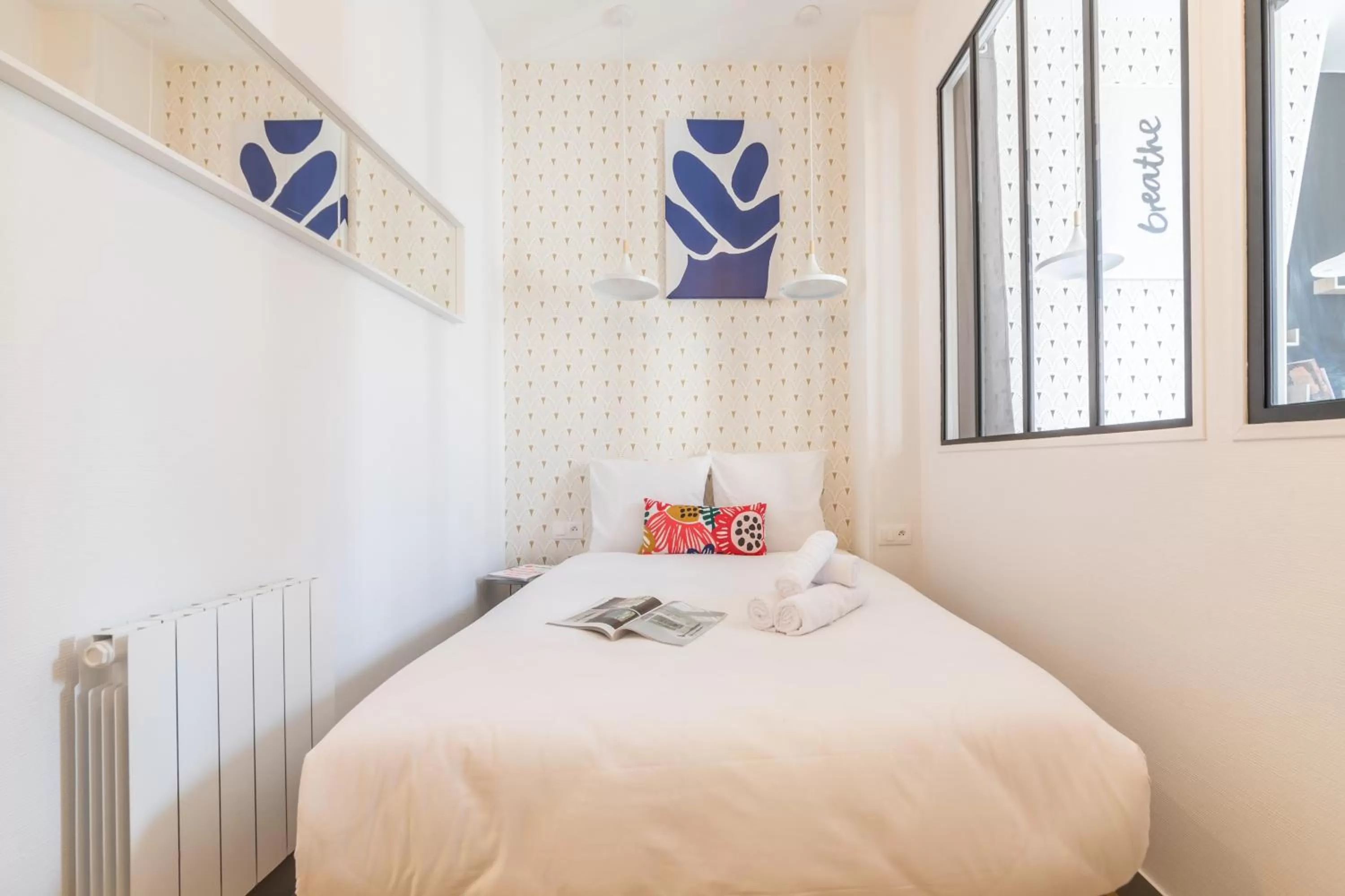 Bedroom, Bed in WS Haussmann - La Fayette