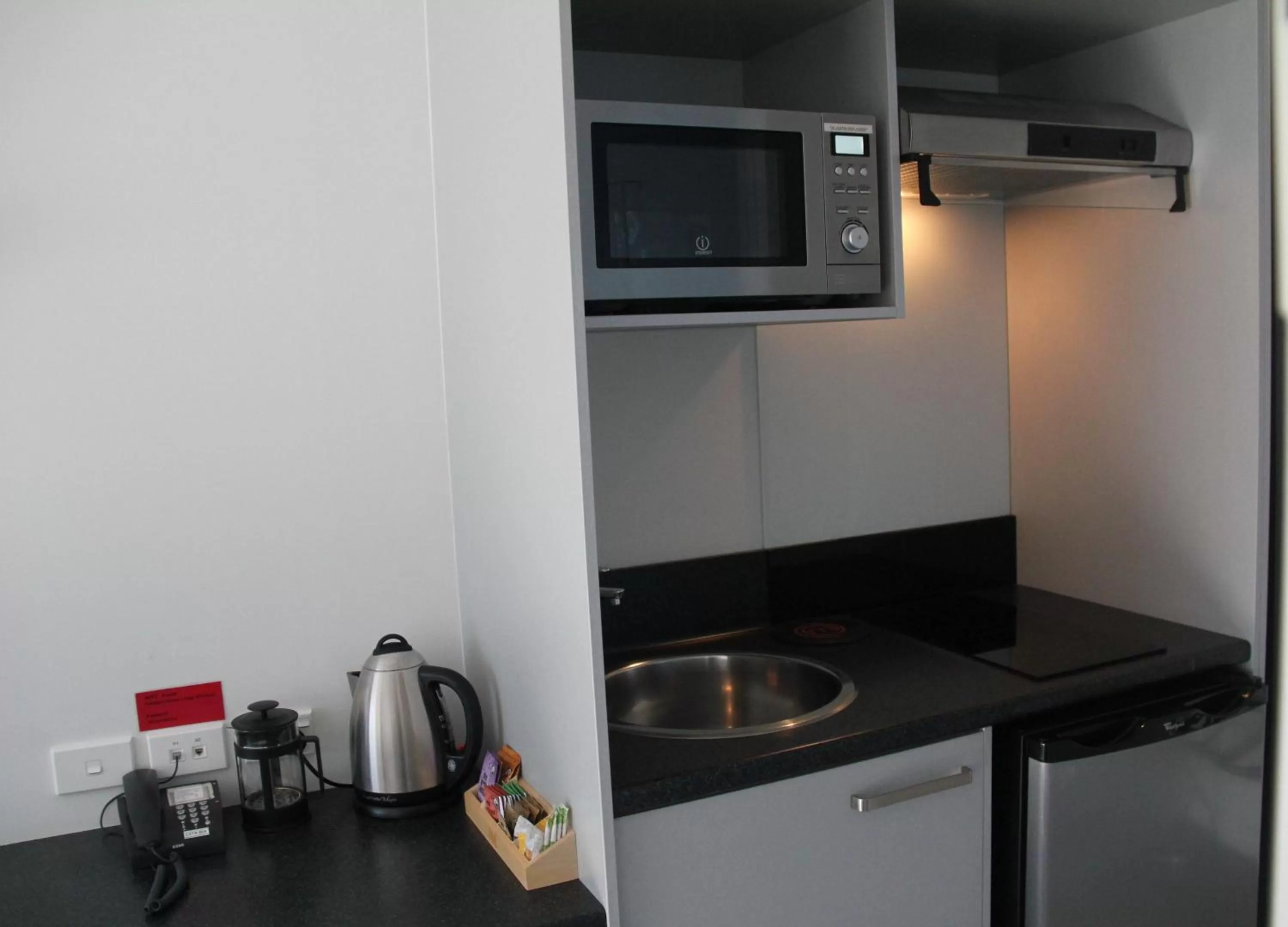 Kitchen or kitchenette in Pukekura Motor Lodge