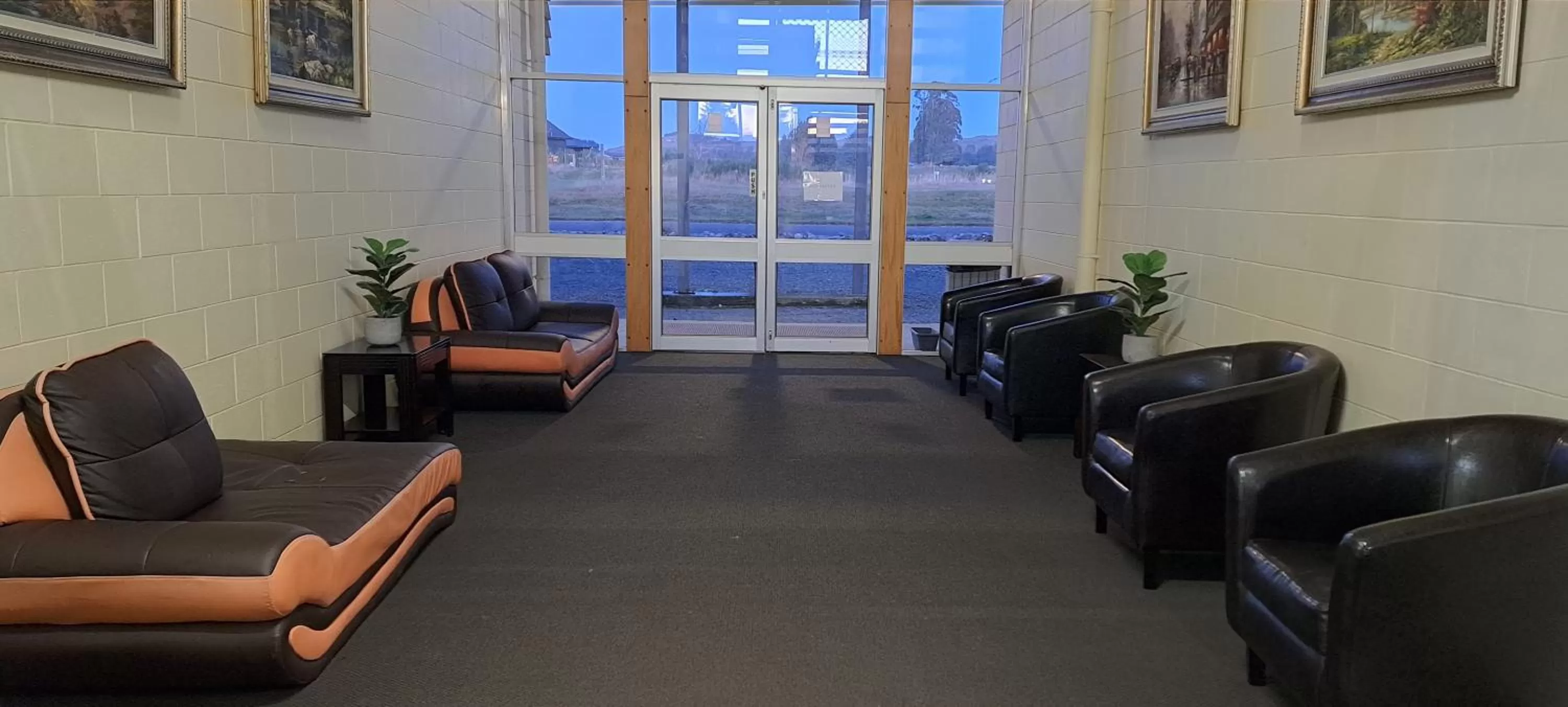 Facade/entrance in Fiordland Hotel