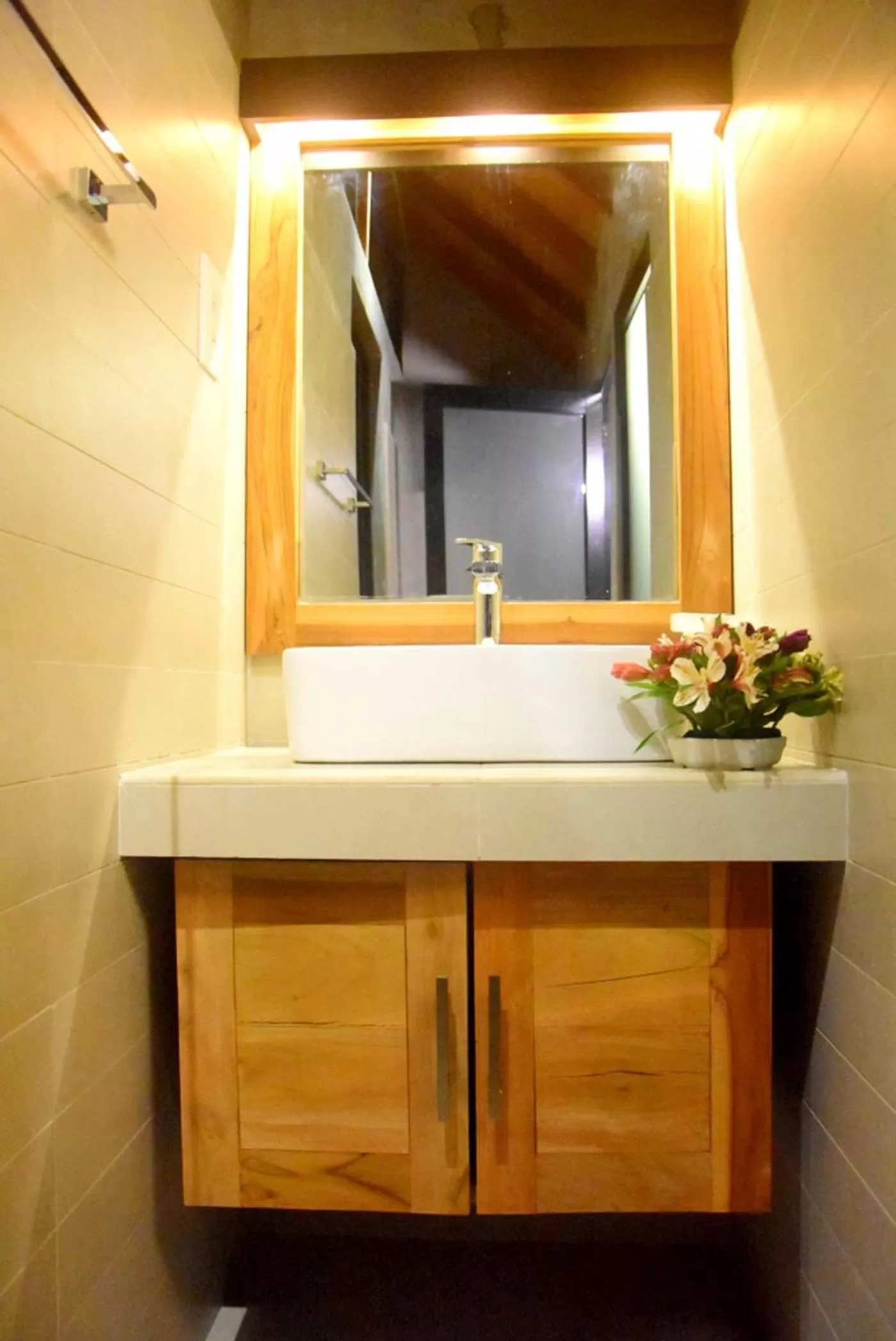 Bathroom in Manuka Hillwood Hotel