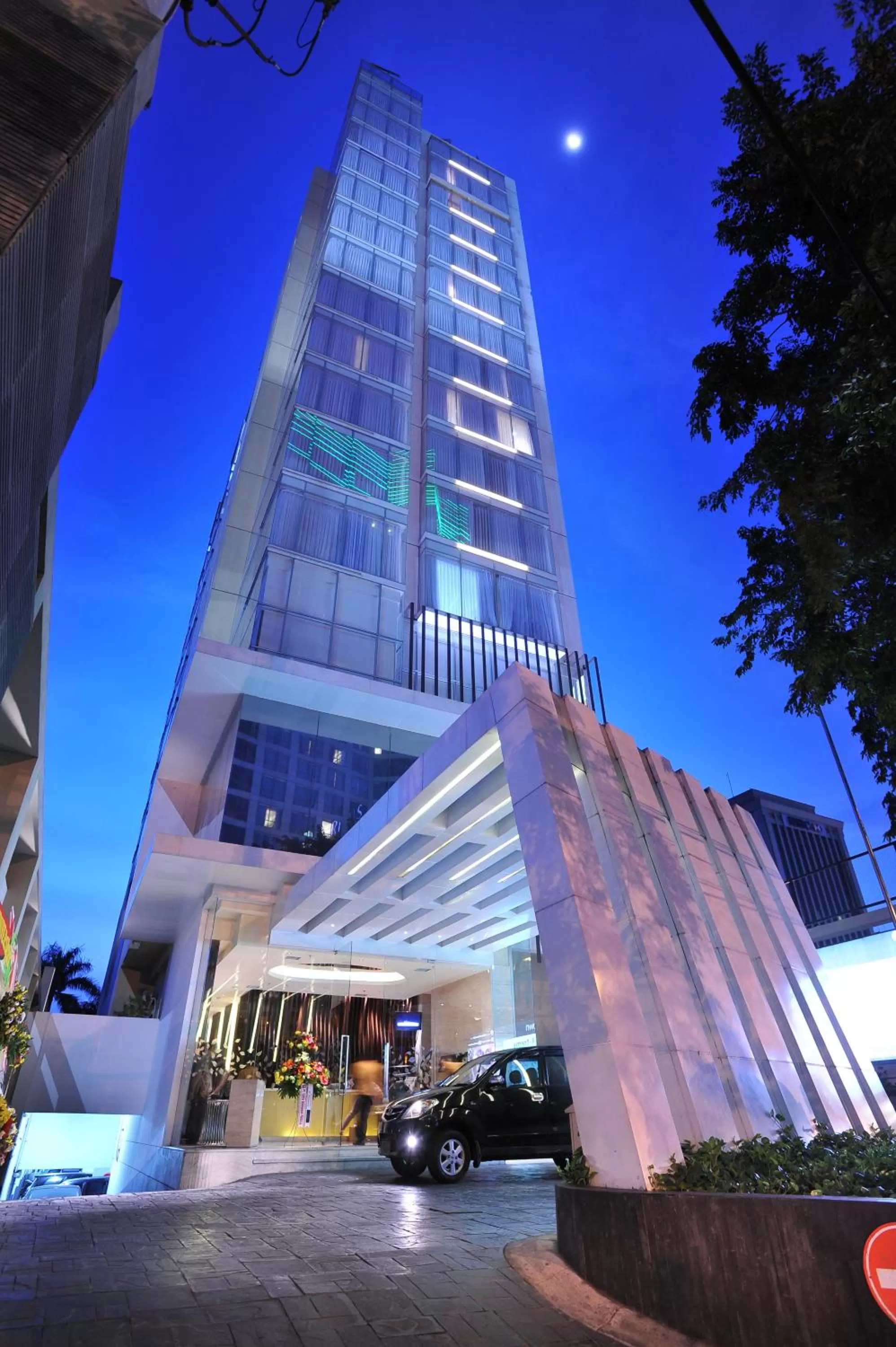Facade/entrance in Midtown Hotel Surabaya