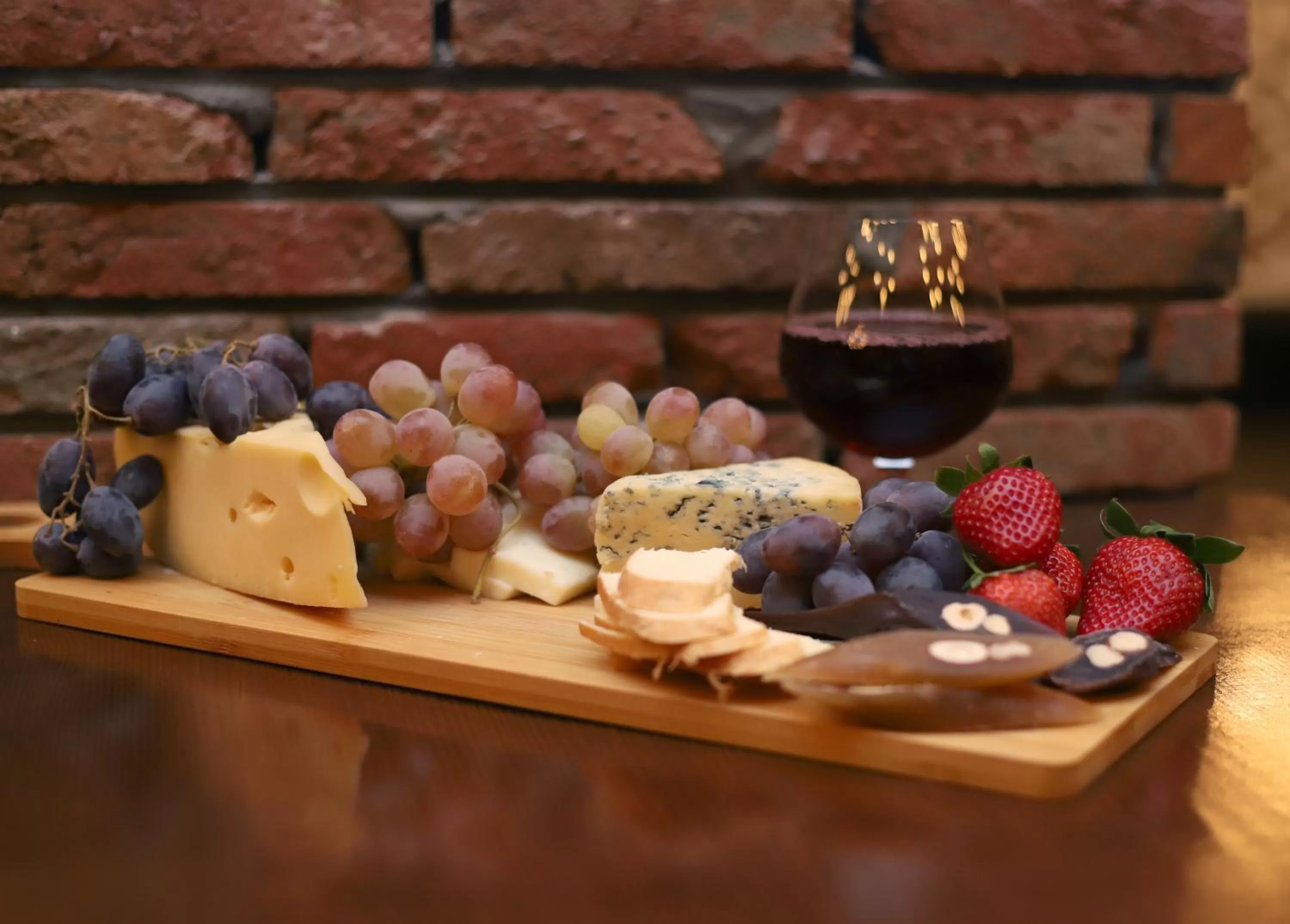 Restaurant/places to eat, Food in Bricks Hotel