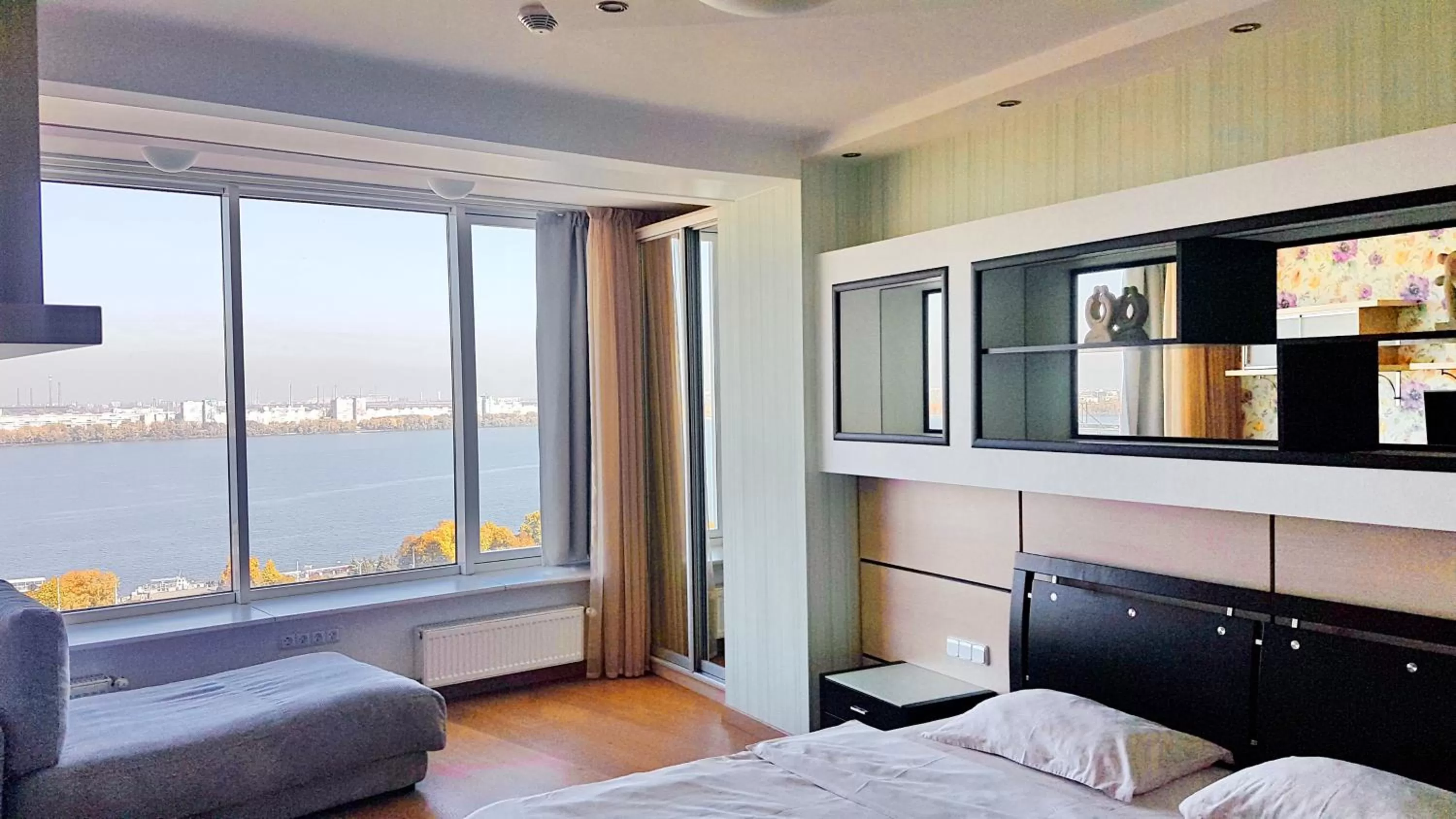 Bed in Best Apartments in Most City, River View