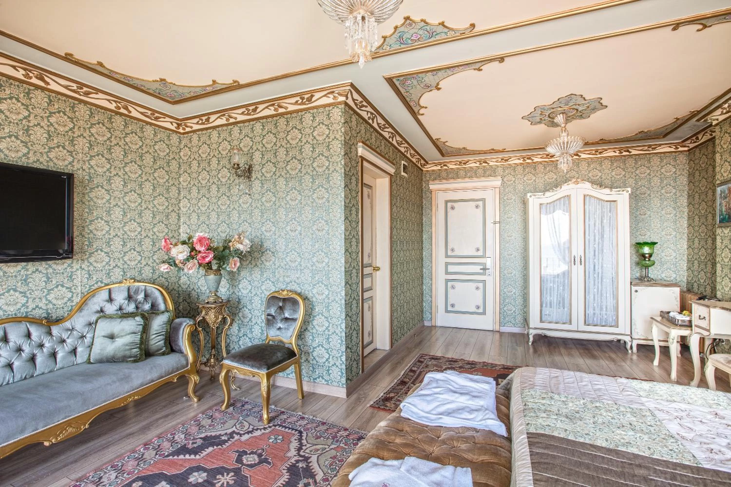 Photo of the whole room in Romantic Hotel Istanbul