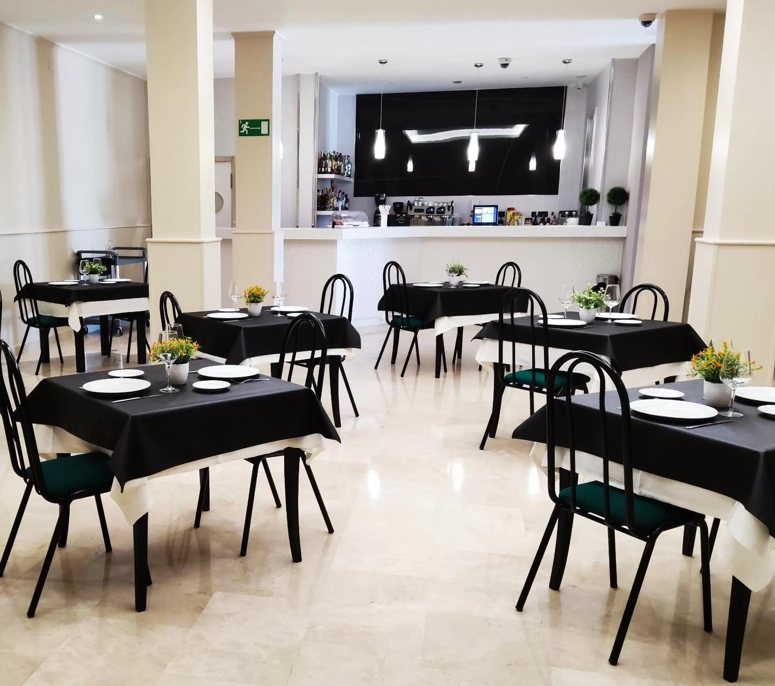 Restaurant/places to eat in Hotel Ciudad de Navalcarnero