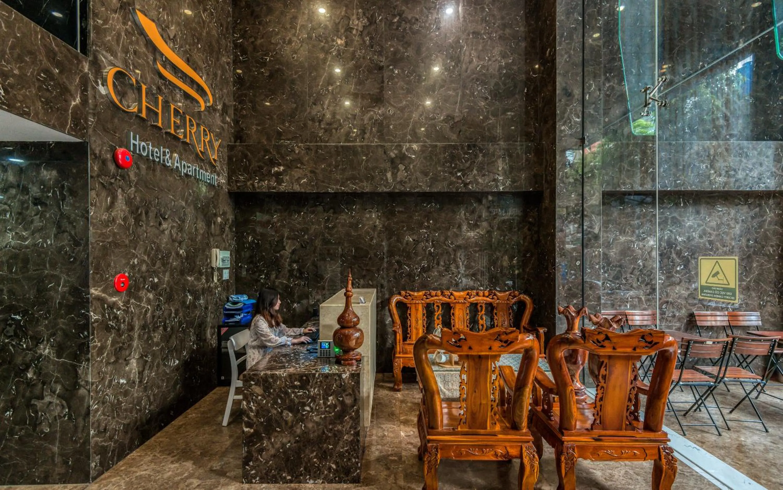 Lobby or reception in Cherry Hotel and Apartment