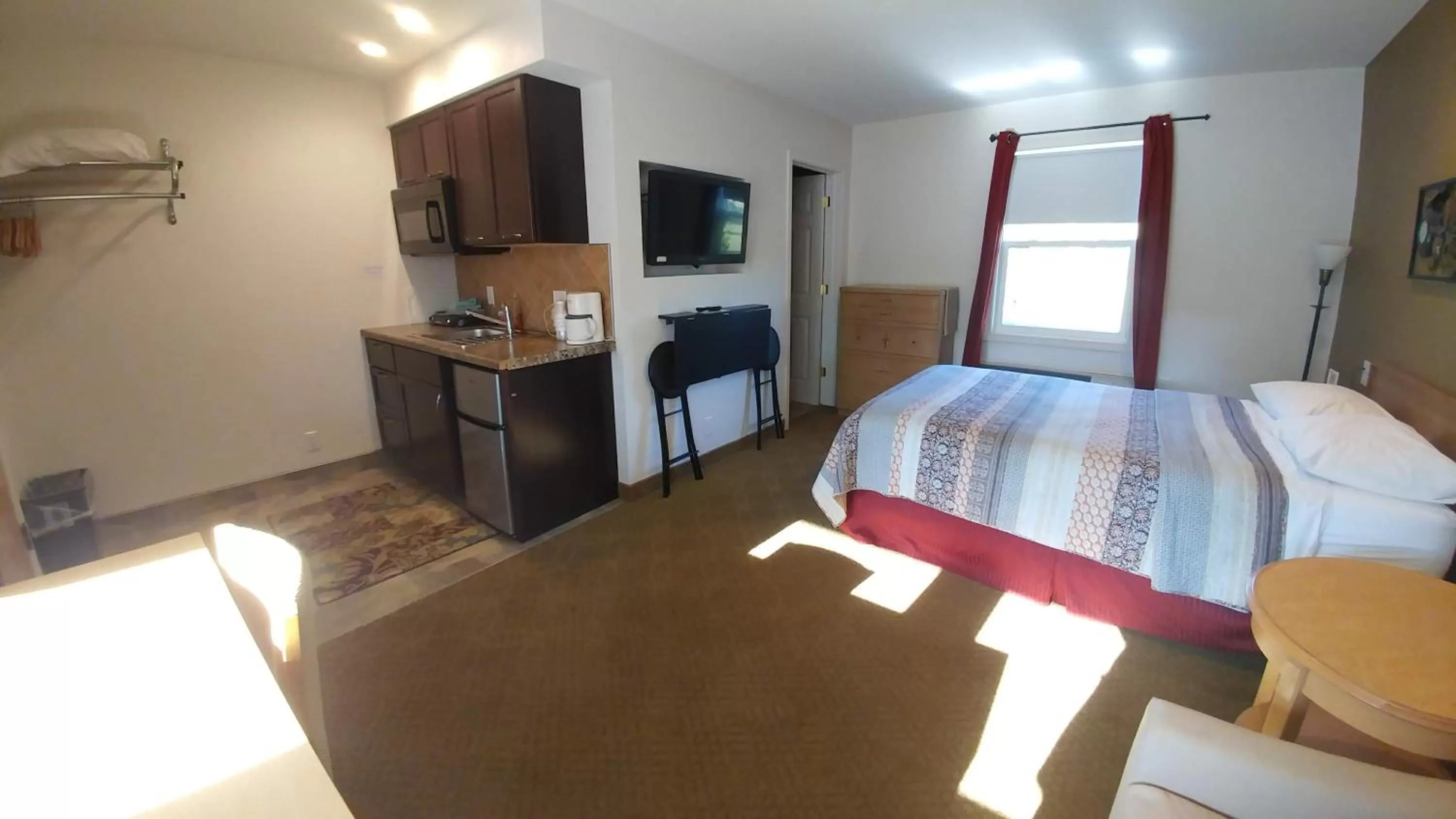 Photo of the whole room, Bed in Motel 57