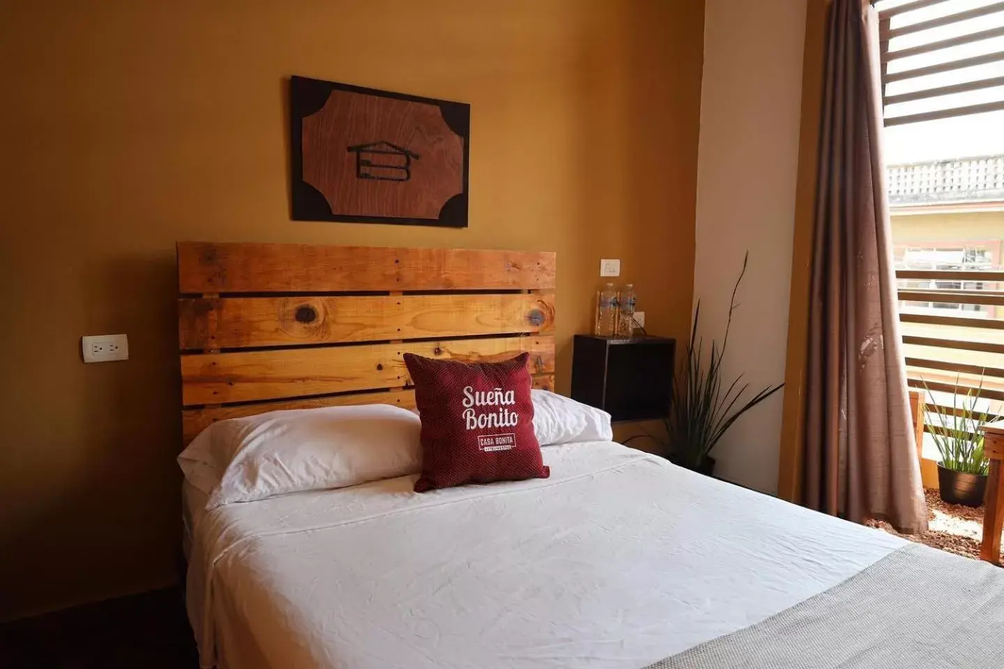 Double Room in Casa Bonita Hotel y Hostal Double Room in Casa Bonita Hotel y Hostal