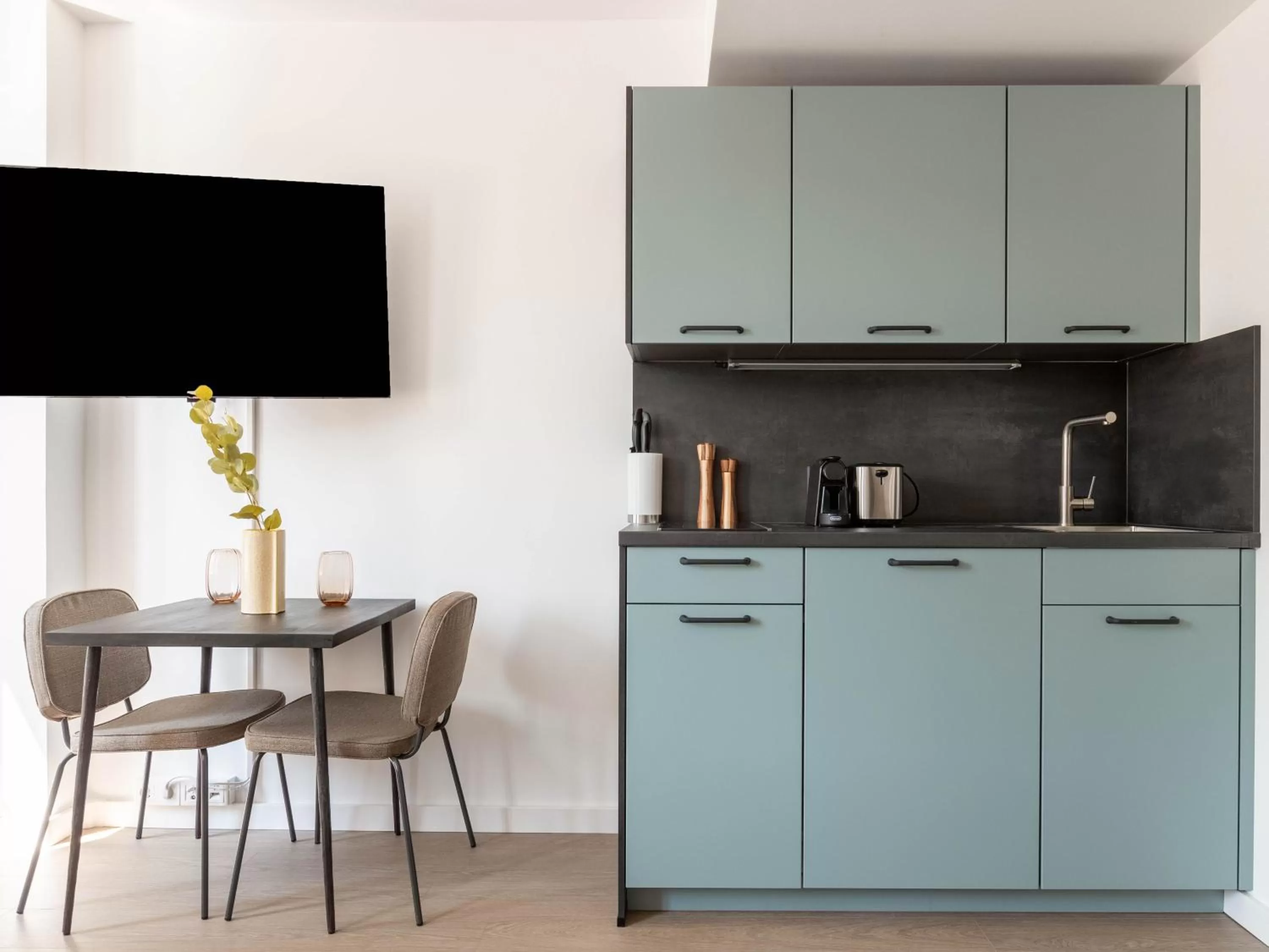 kitchen in Limehome Berlin Luise Henriette Str - Digital Access