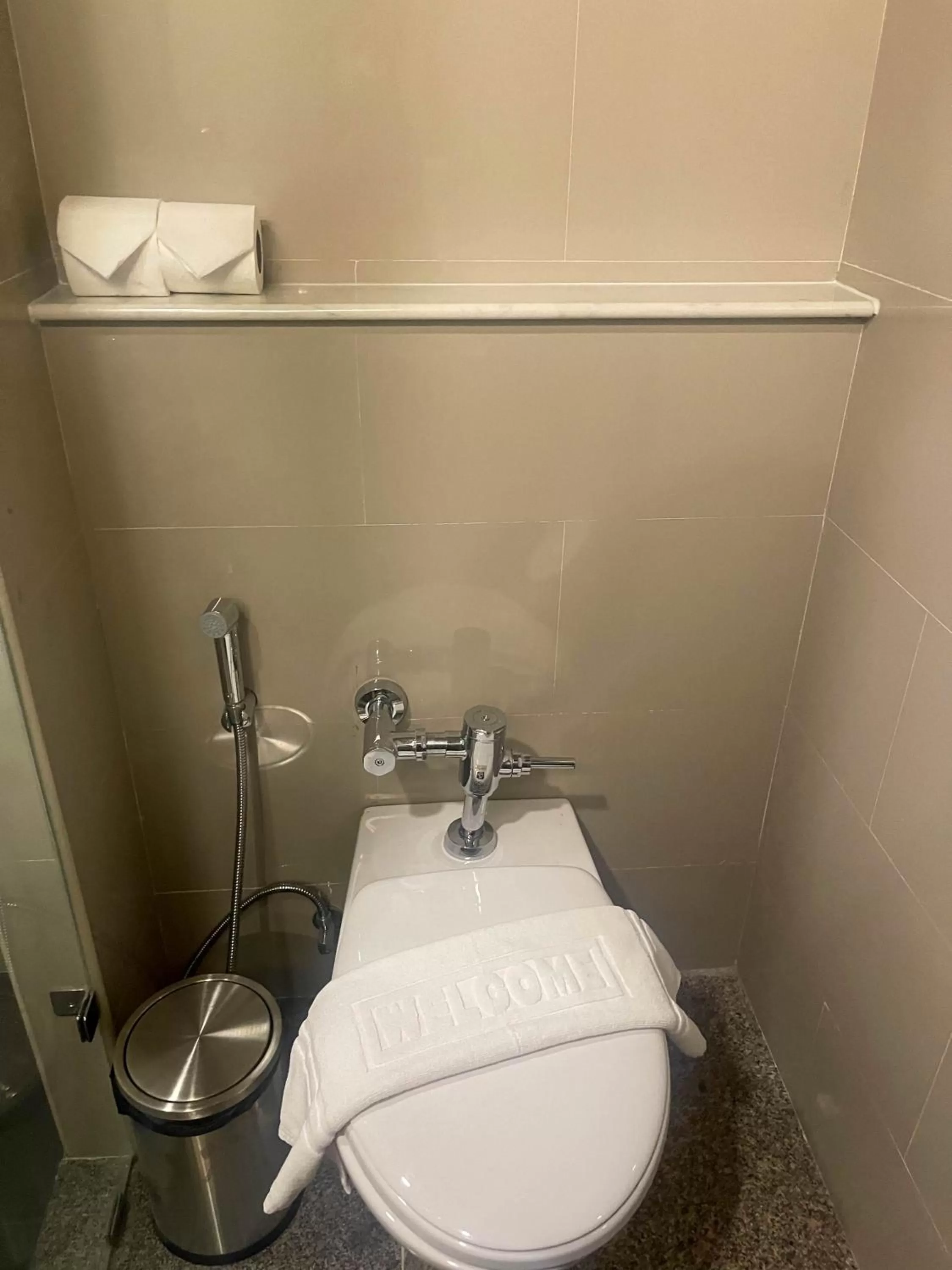 Toilet in Manhattan Hotel Bangkok