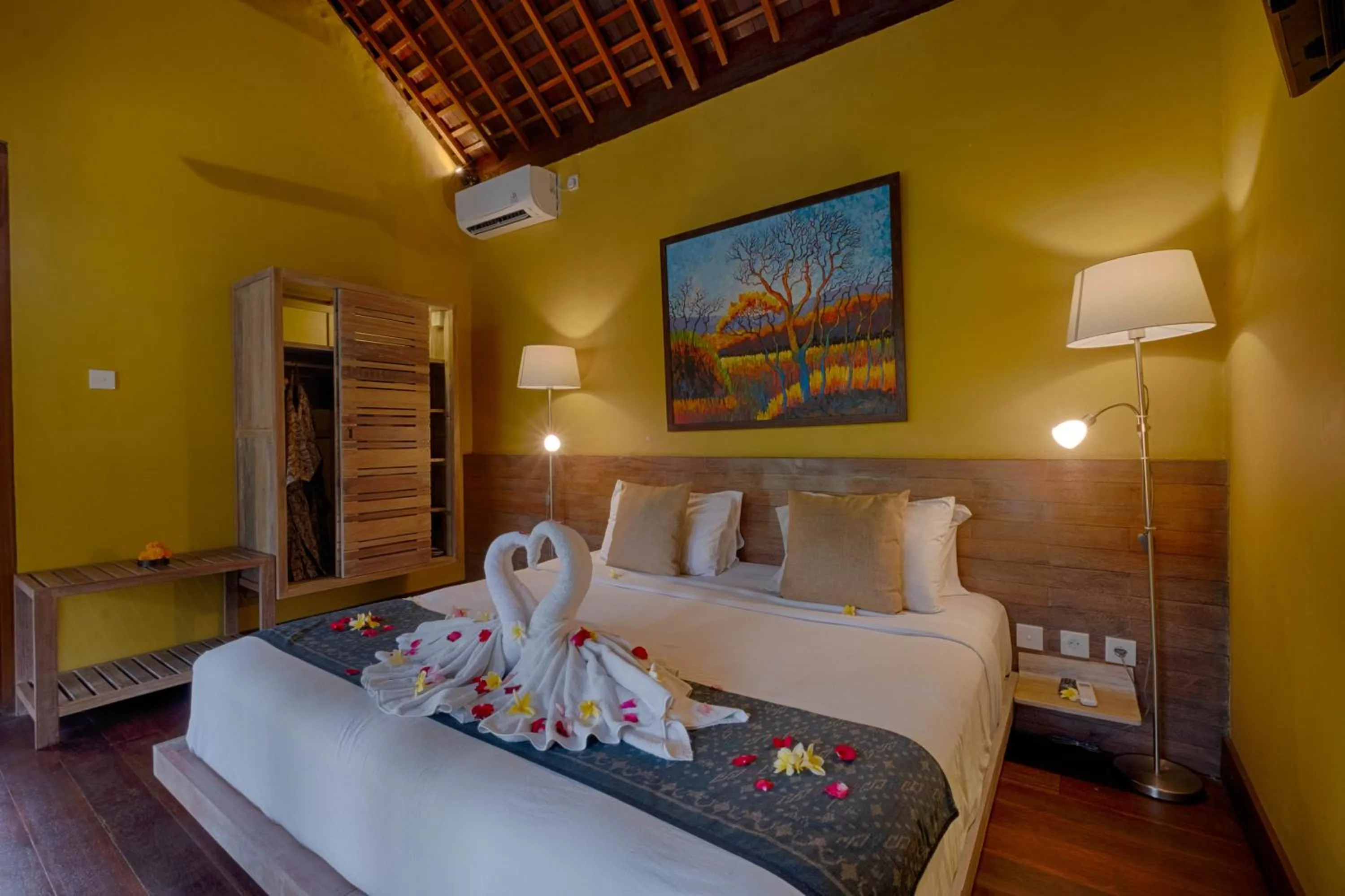 Photo of the whole room, Bed in Samkhya Villas - Free 1x Floating Breakfast or Minibar