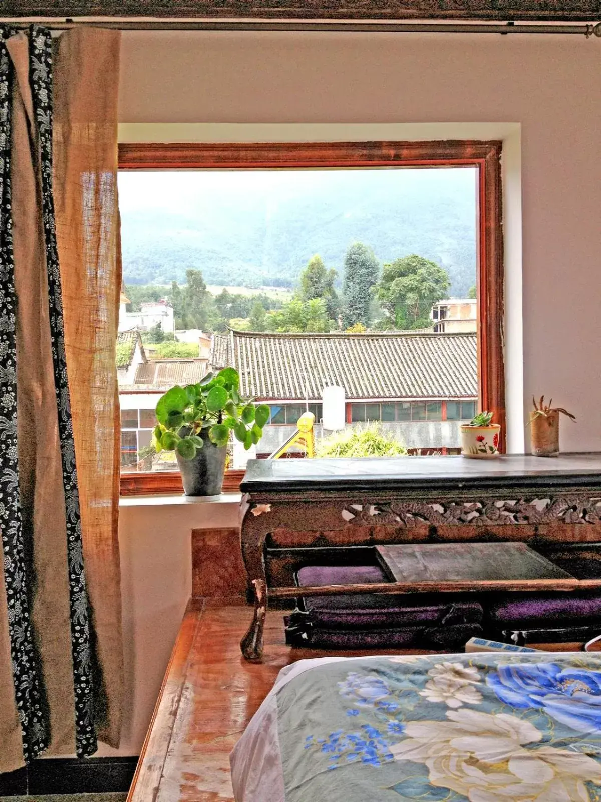 King Room with Mountain View in The Lily Pad Inn King Room with Mountain View in The Lily Pad Inn