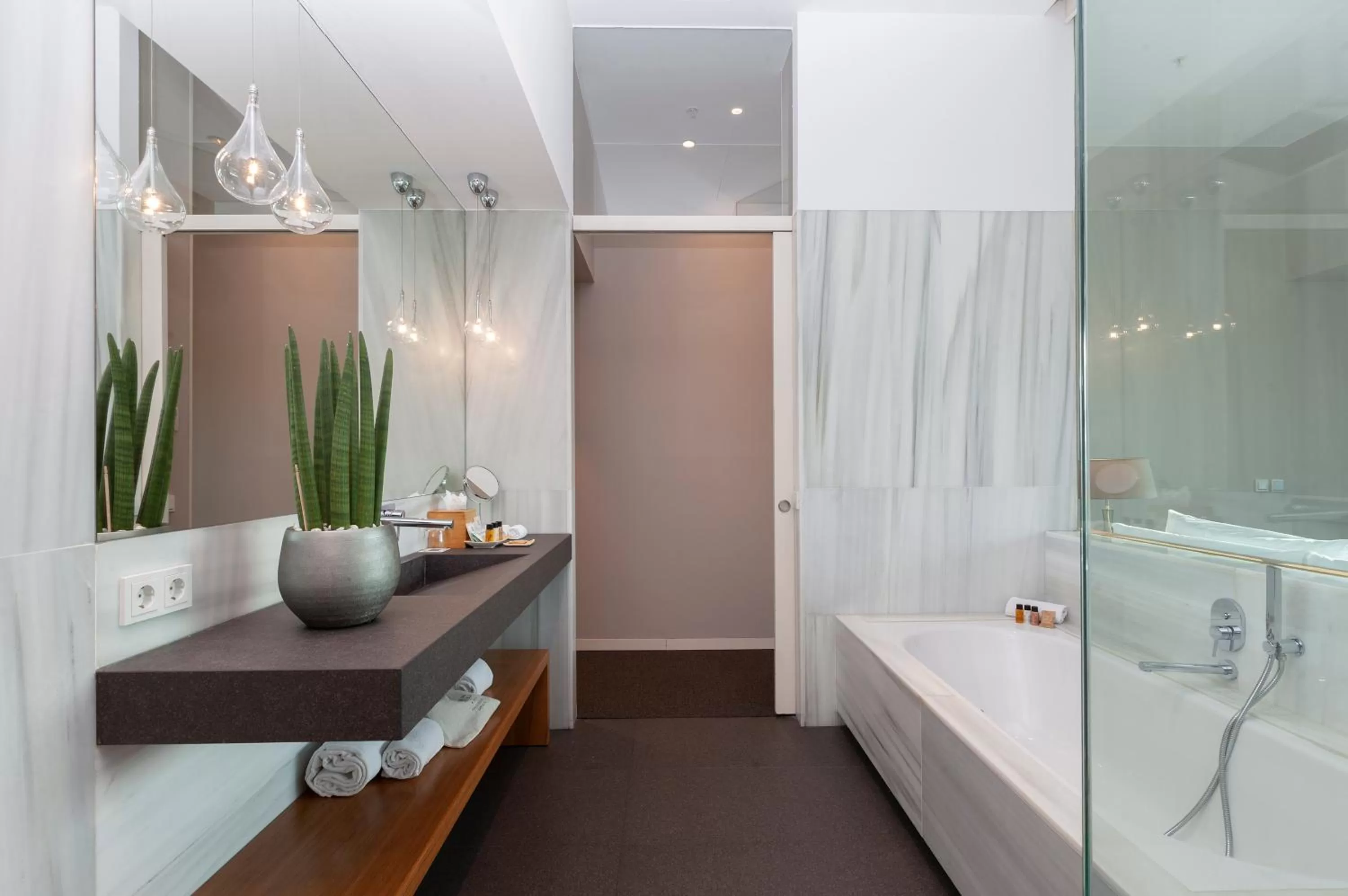 Photo of the whole room in Hotel Royal Passeig de Gracia