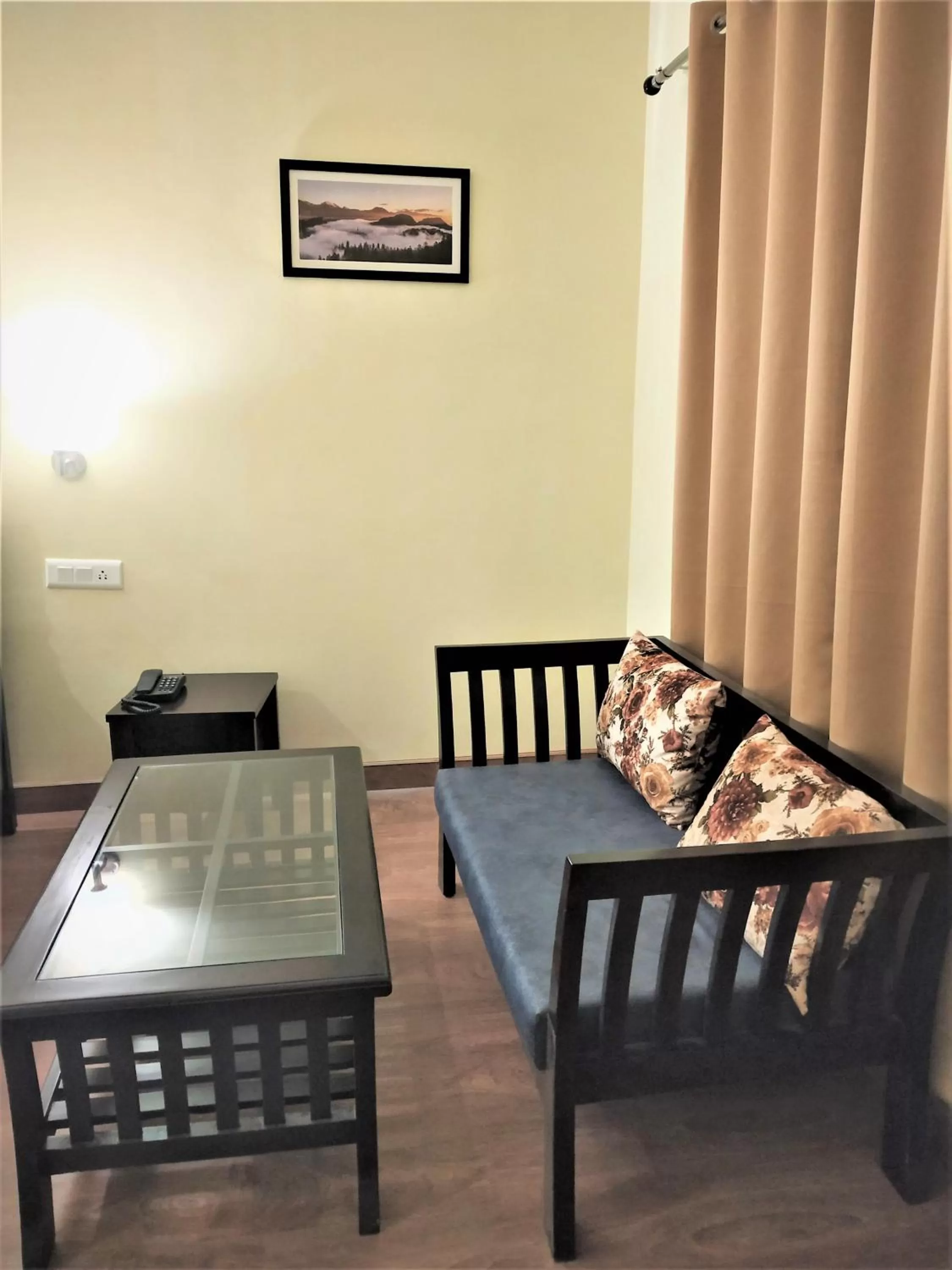 Deluxe Triple Room - single occupancy in Hotel Vista Bhowali, Nainital - Vegetarian