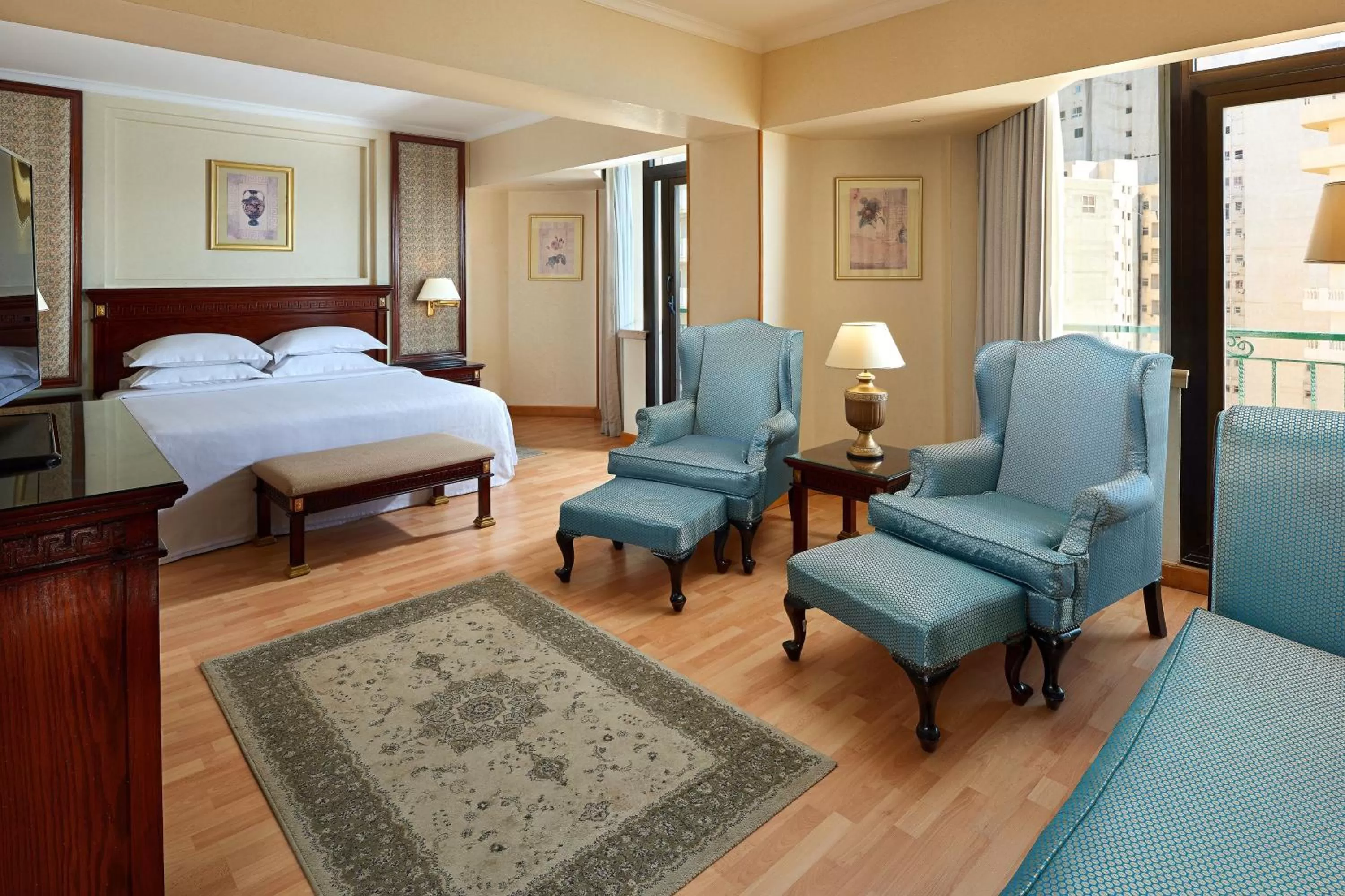 Bedroom, Bed in Sheraton Montazah Hotel