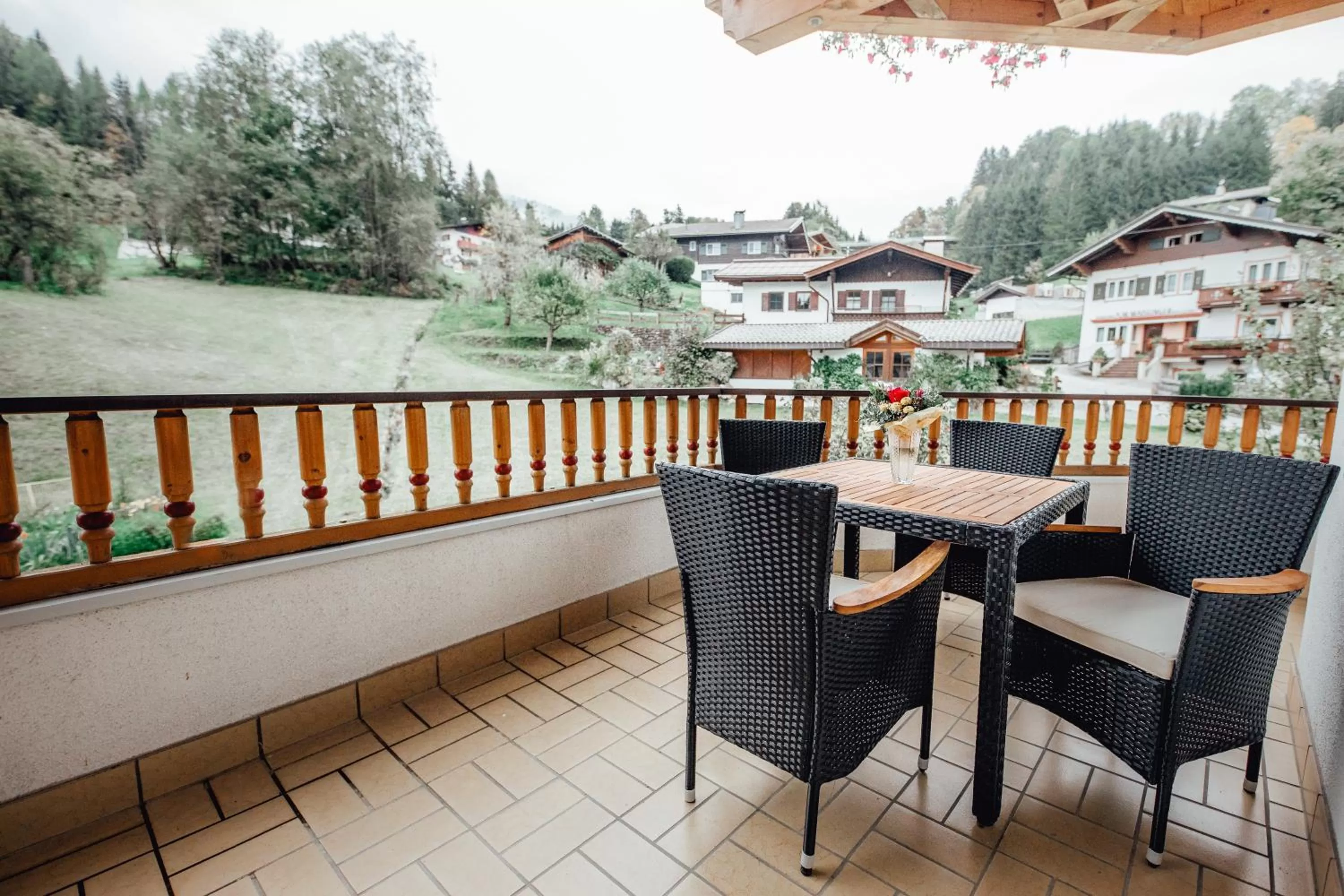 Balcony/Terrace in Dandler - Zimmer und Ferienwohnungen