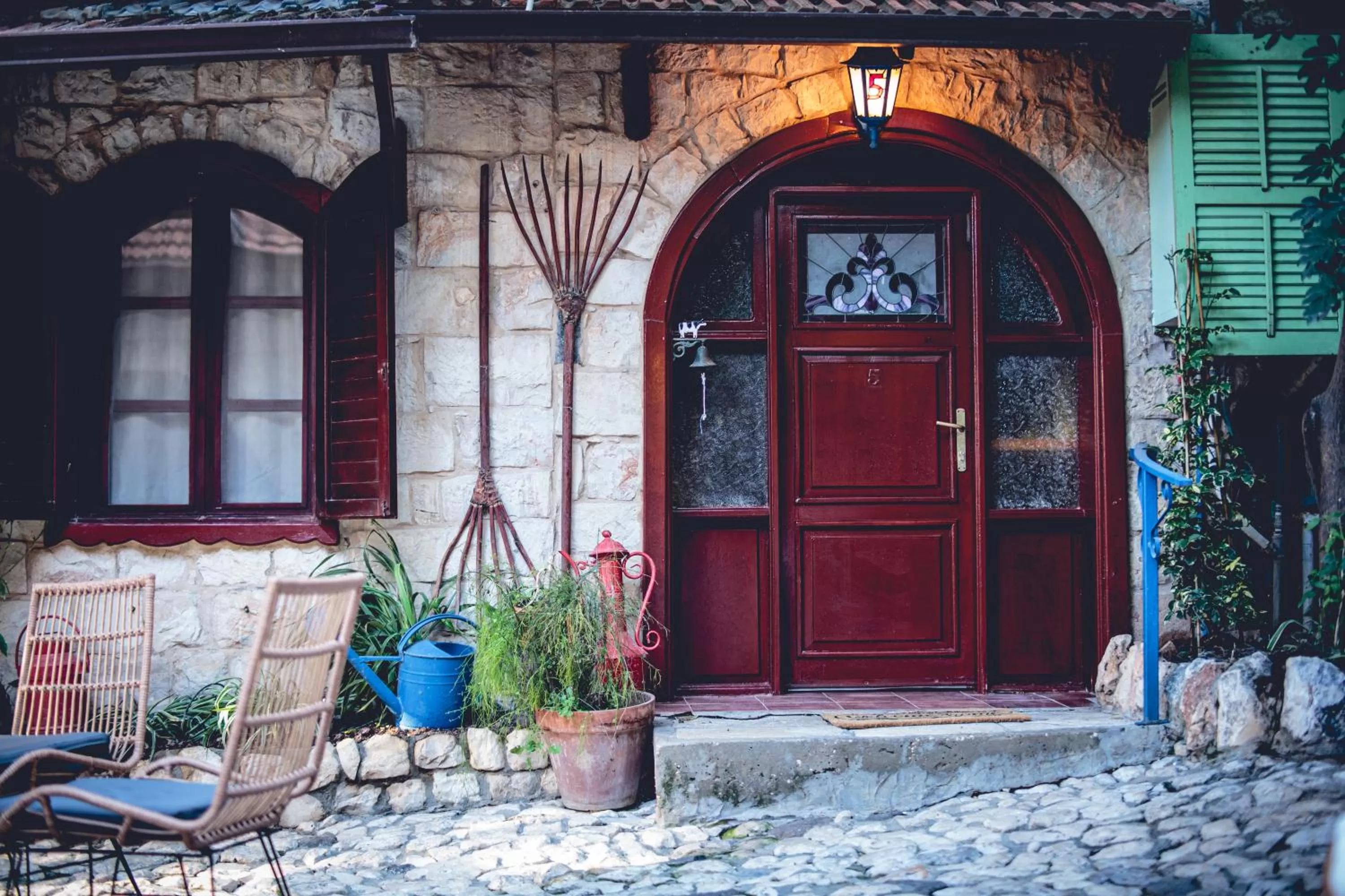 Facade/entrance in וילה תהילה המחודש - The new Villa Tehila