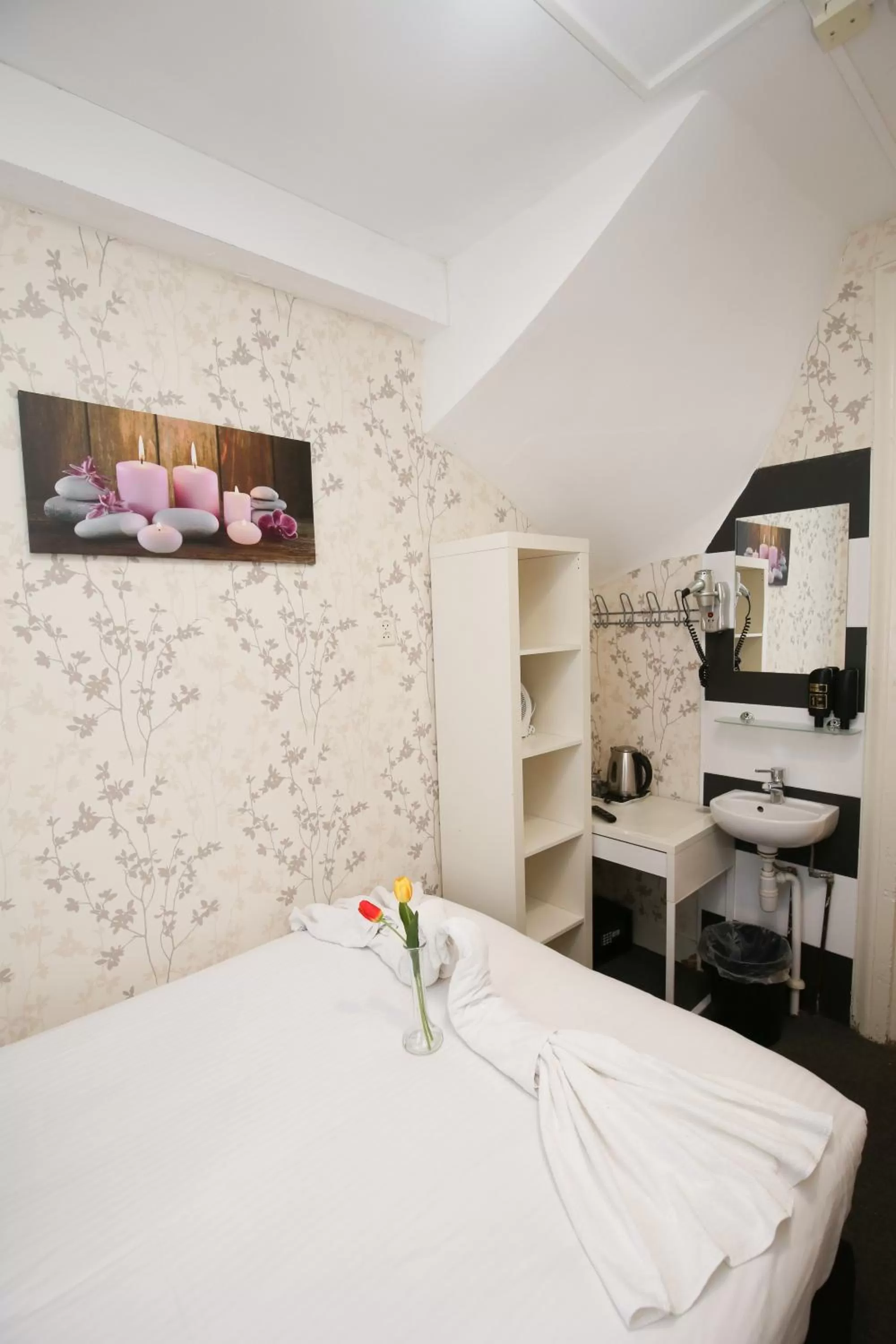 Bed in Hotel Flipper Amsterdam