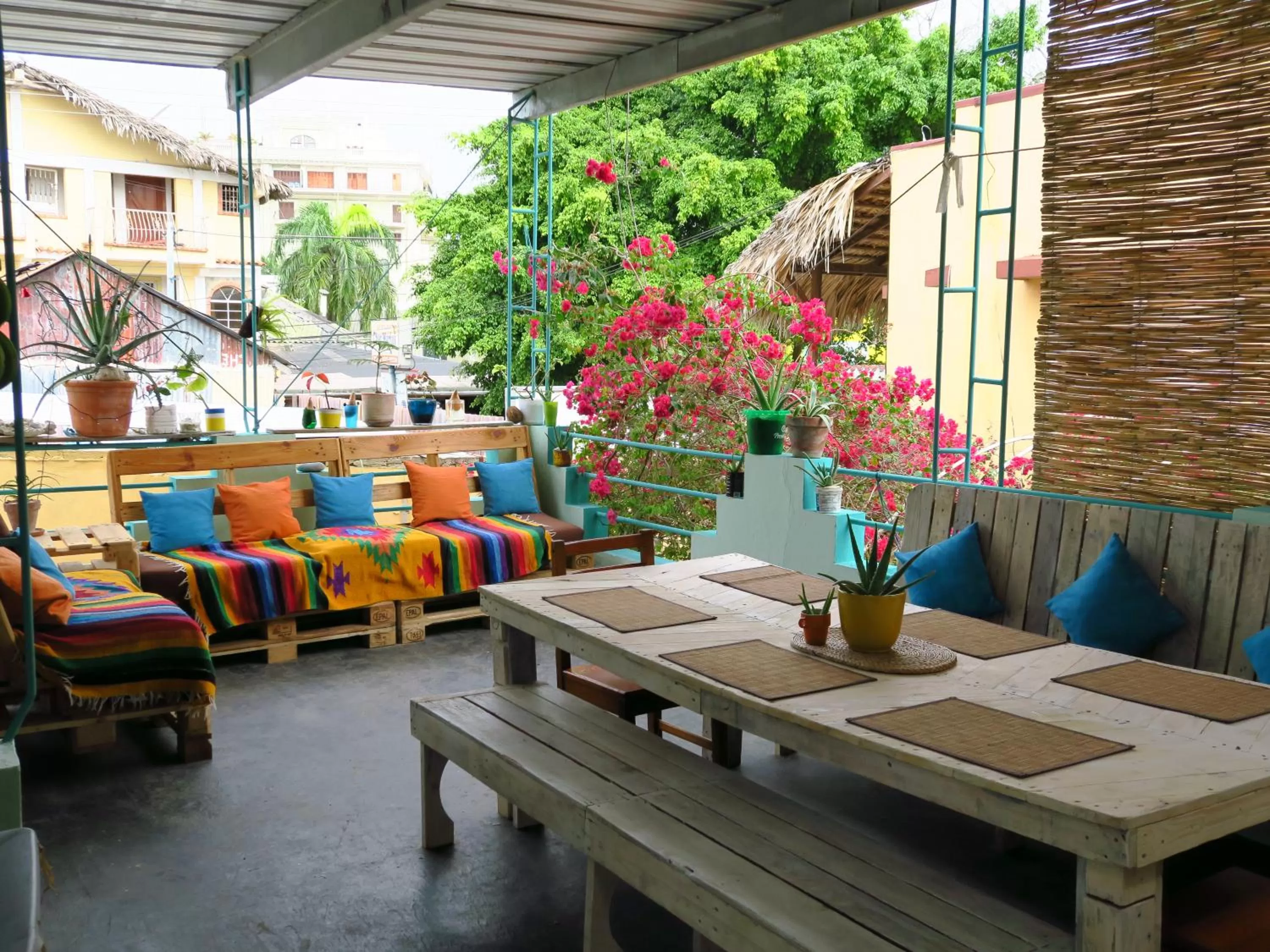 Restaurant/places to eat in Hotel Club Rolling Stone