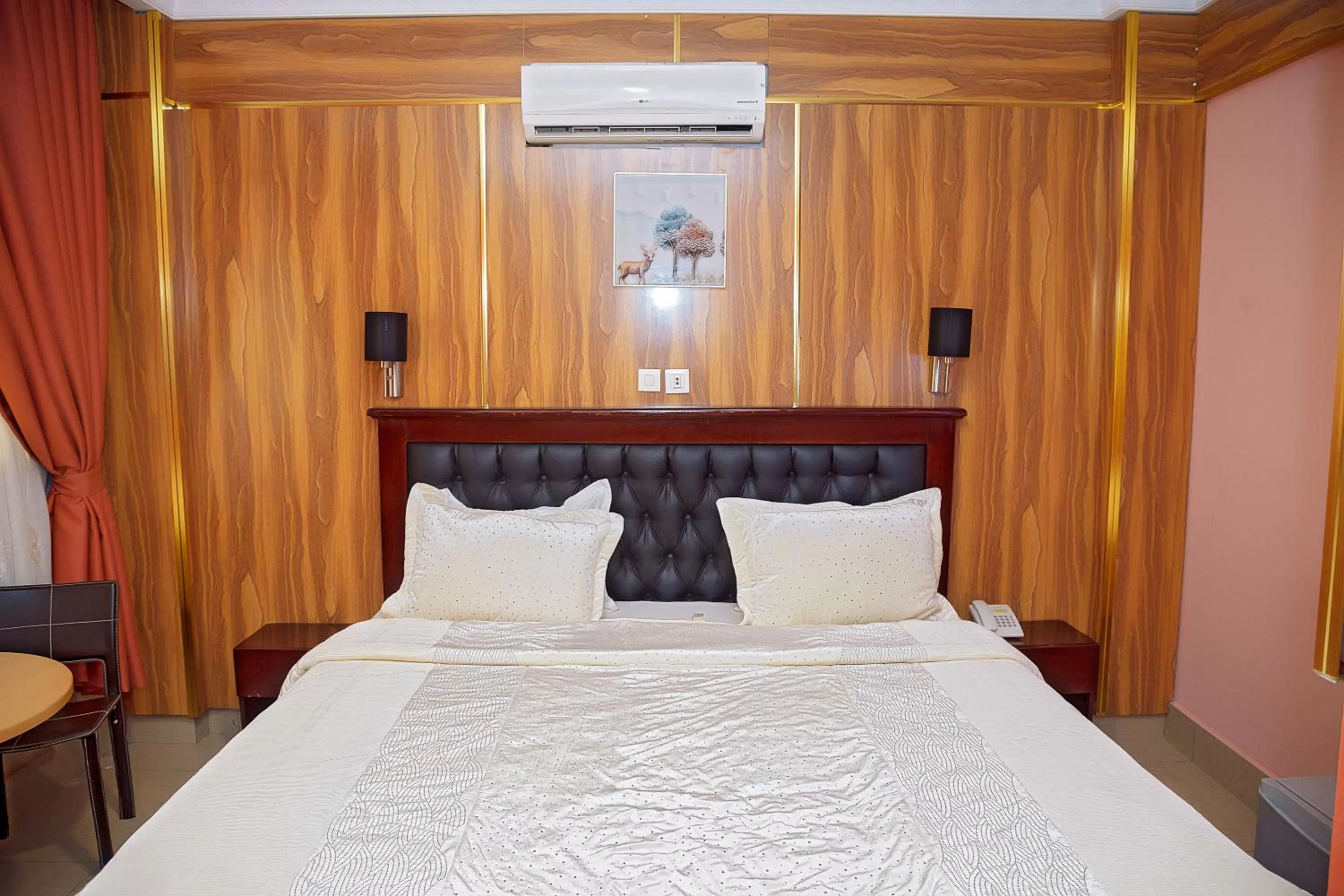 NOUBOU INTERNATIONAL HOTEL BONAPRISO