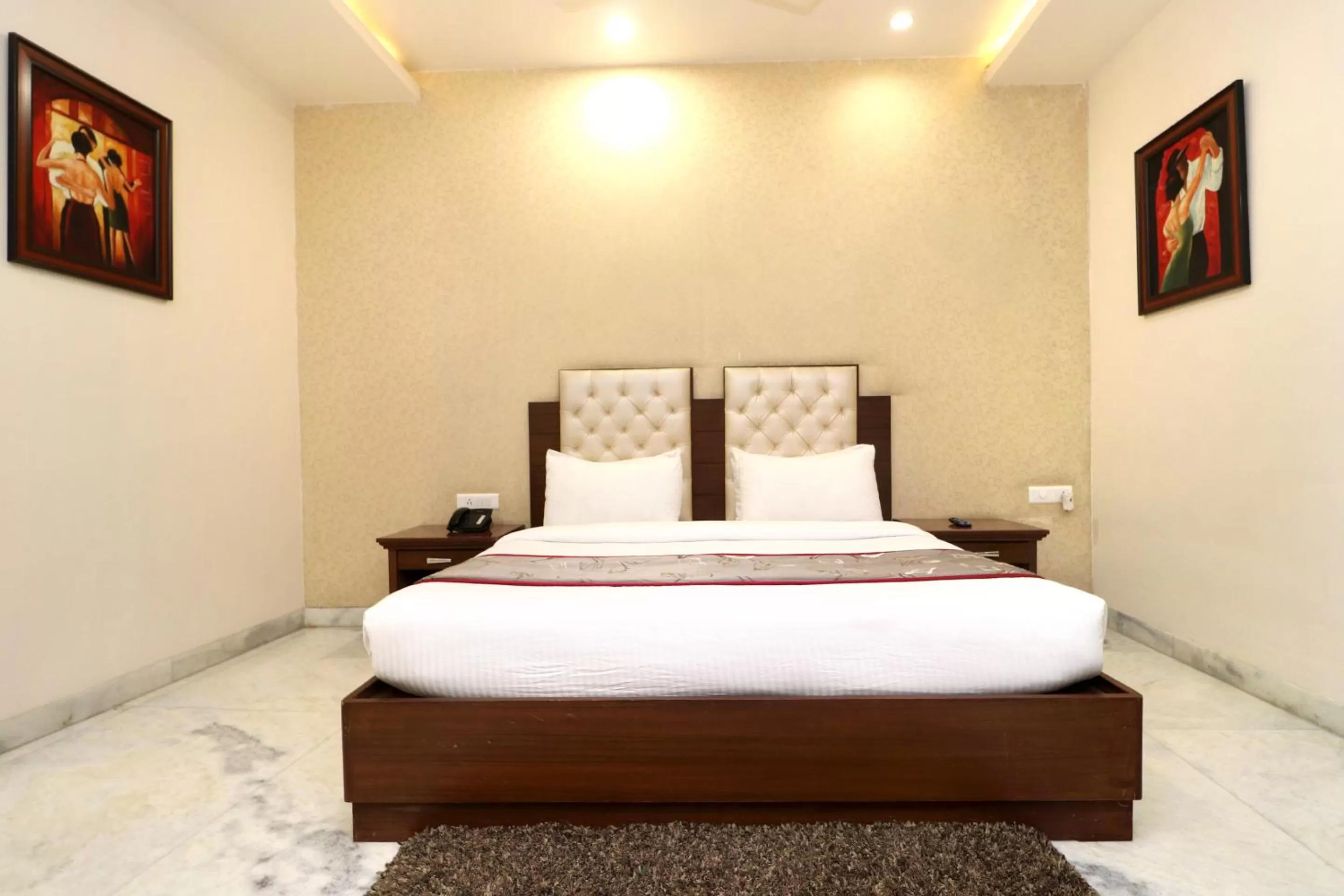 Bedroom, Bed in Hotel Leela Grande