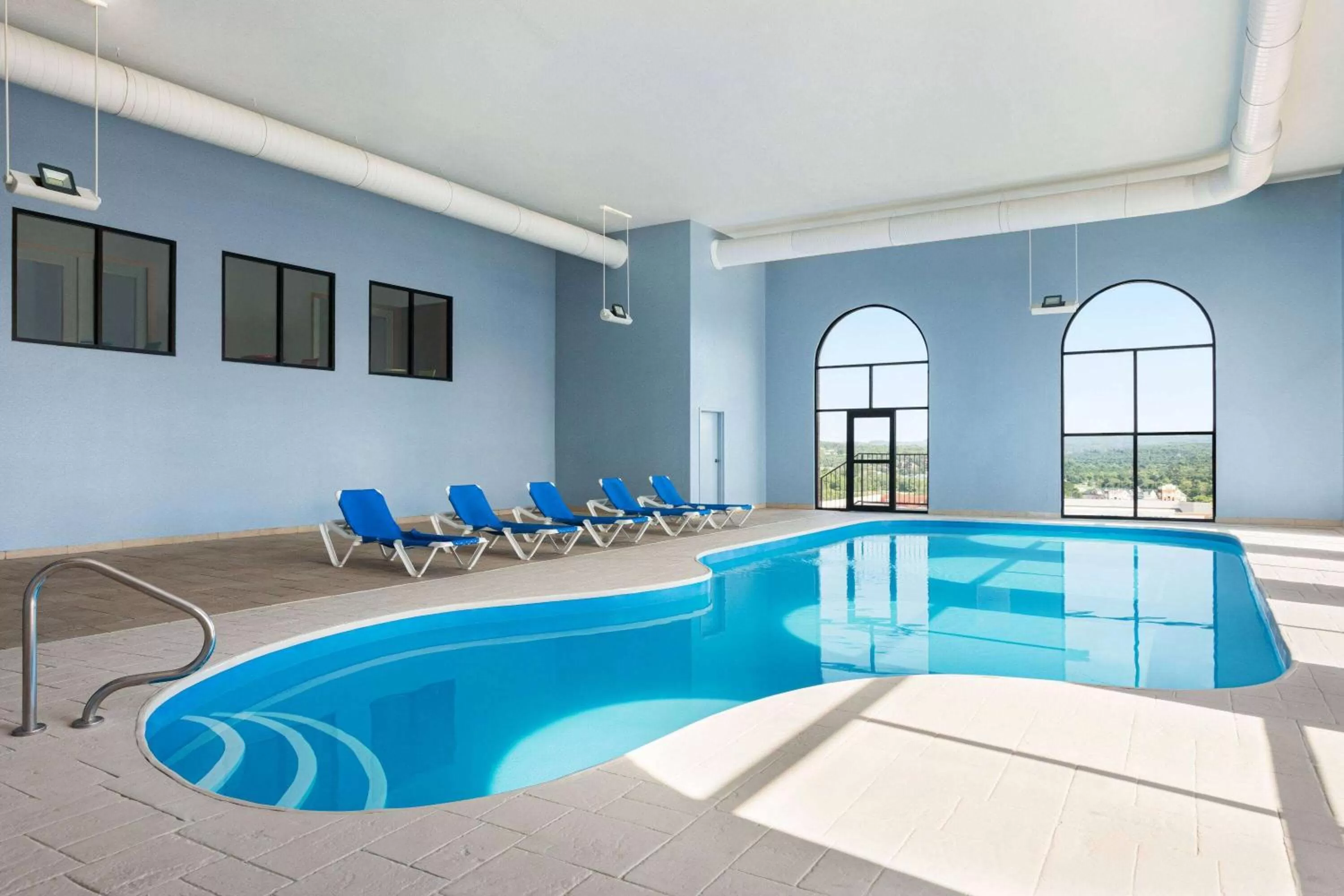 Swimming pool in AmericInn by Wyndham Branson & Conference Center
