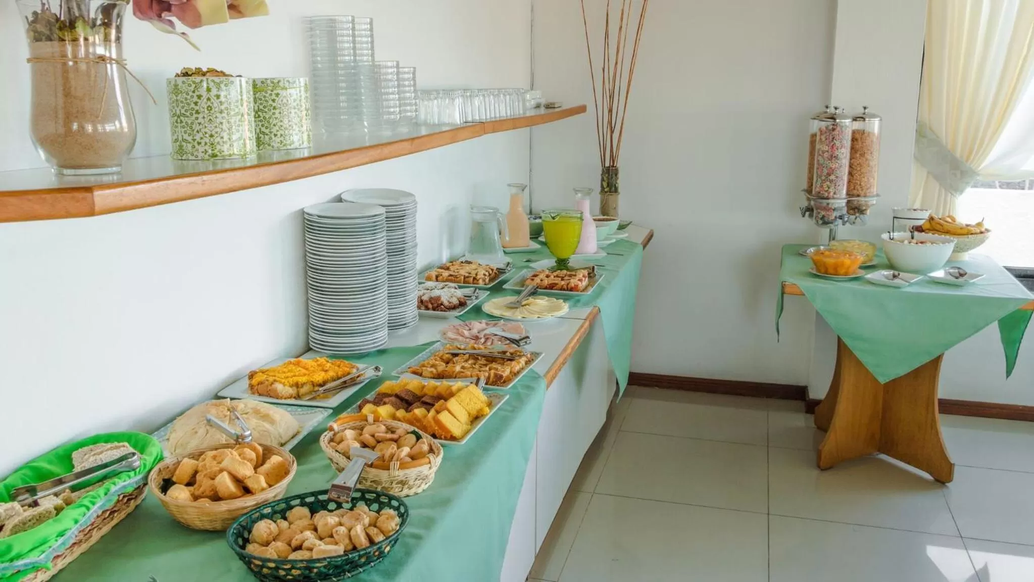 Breakfast, Food in Hotel Ricadi