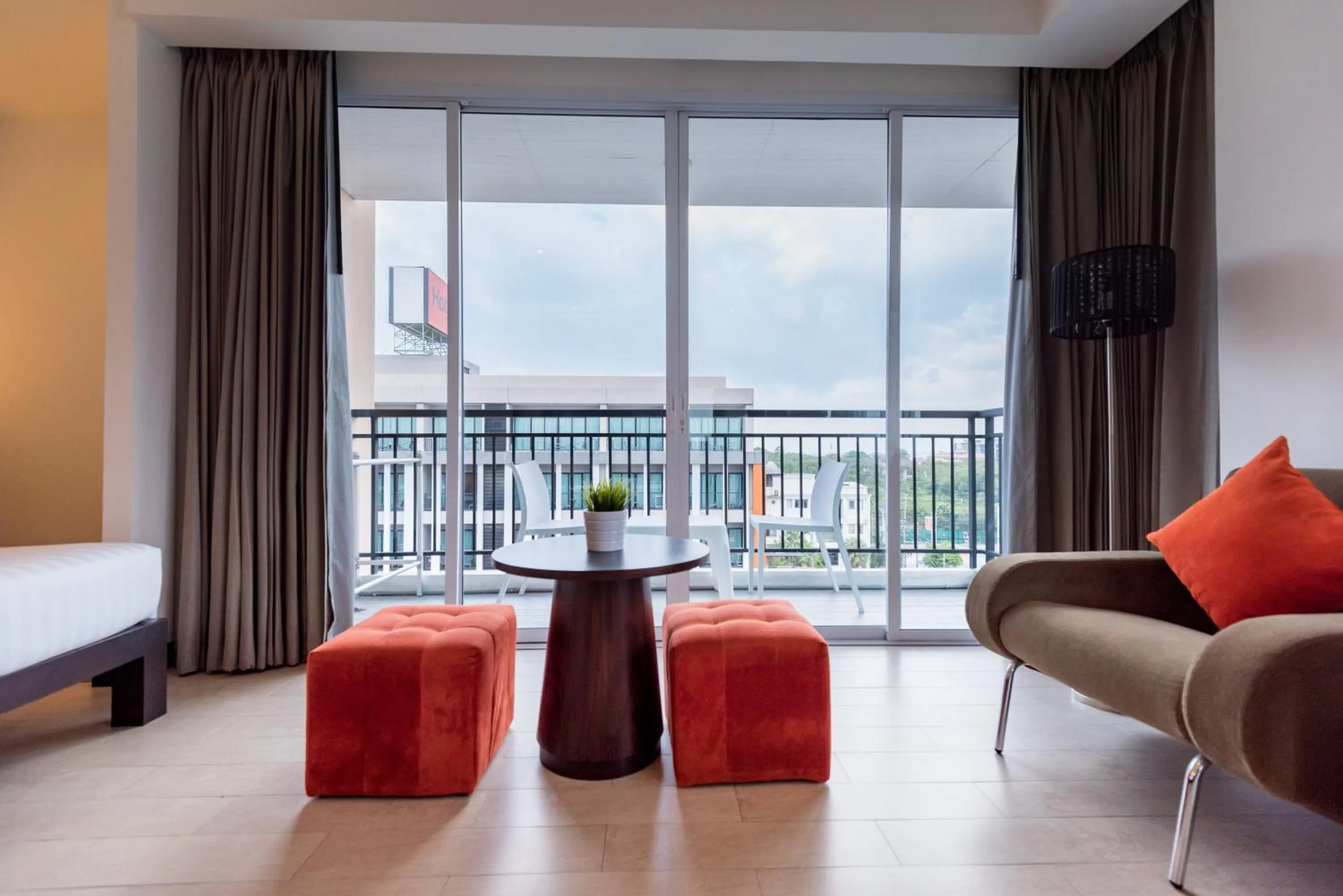 Bedroom in Hotel J Pattaya