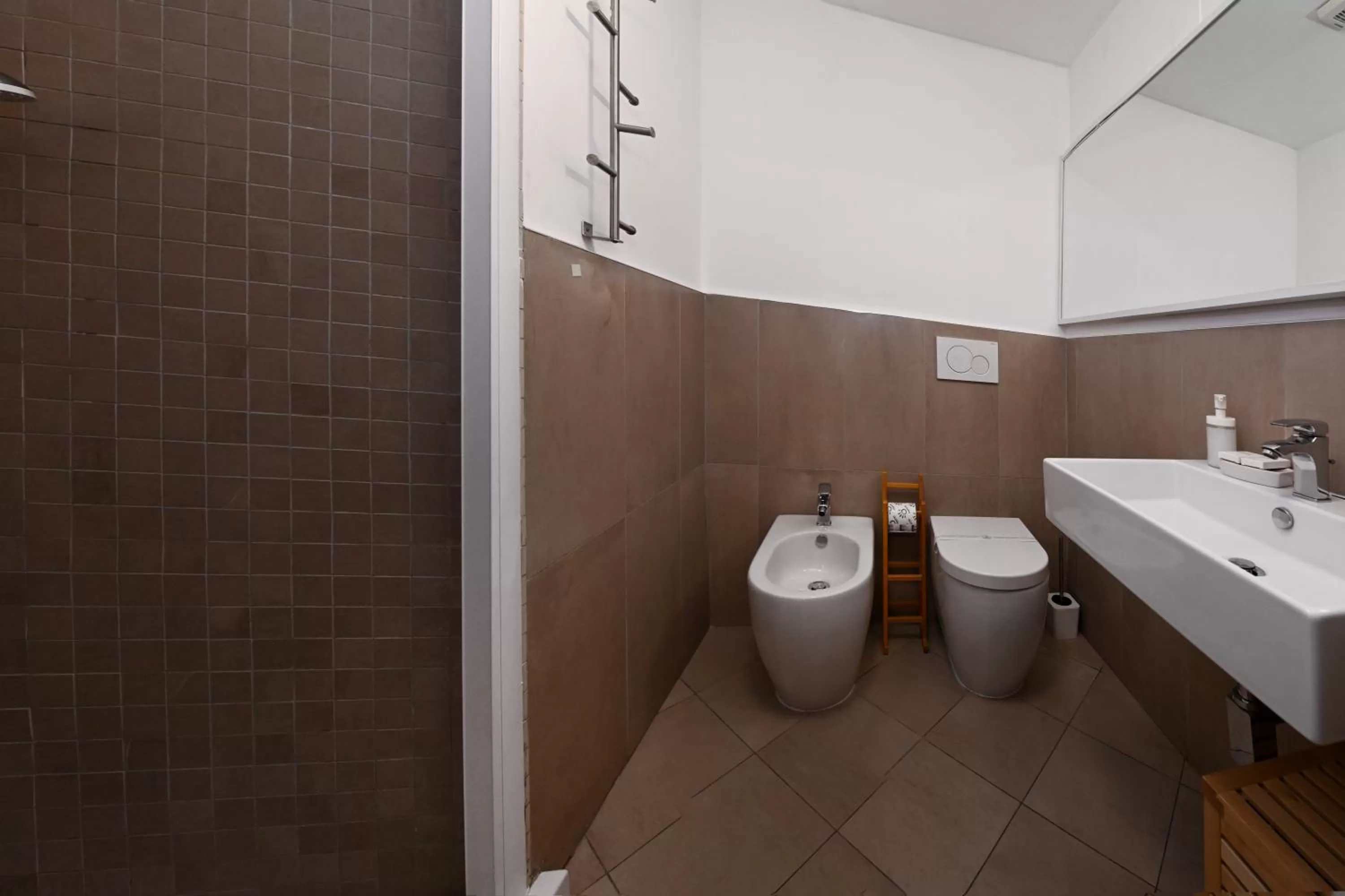 Bathroom in Sangallo Rooms - Residenze Romanae