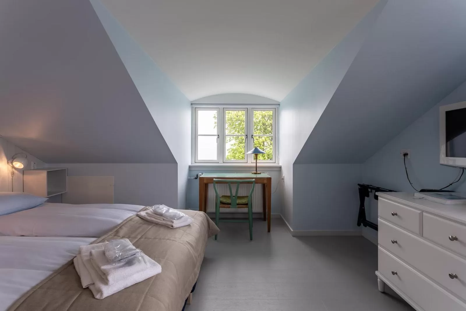 View (from property/room), Bed in Rødvig Kro og Badehotel