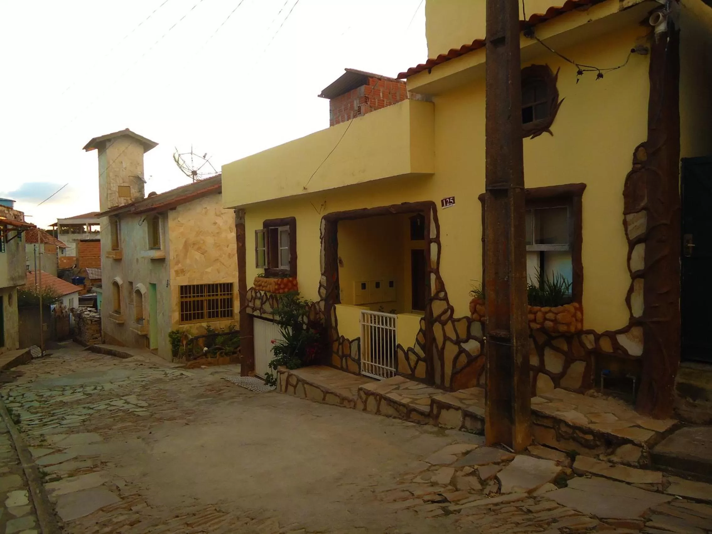 Street view, Property Building in Pousada Reino Encantado - São Thomé das Letras - Minas Gerais