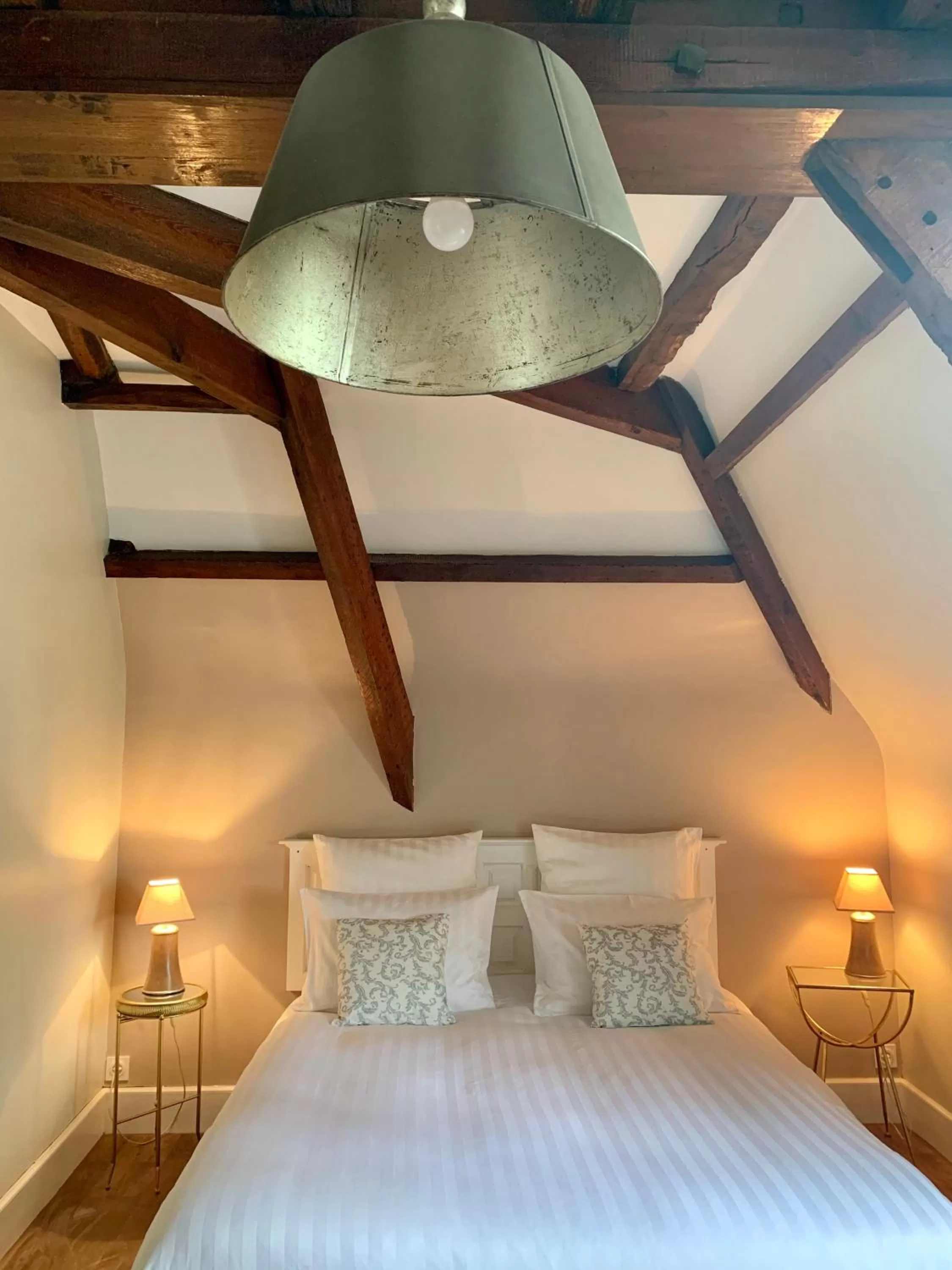 Queen Suite in LA MEFFRAIS 1741