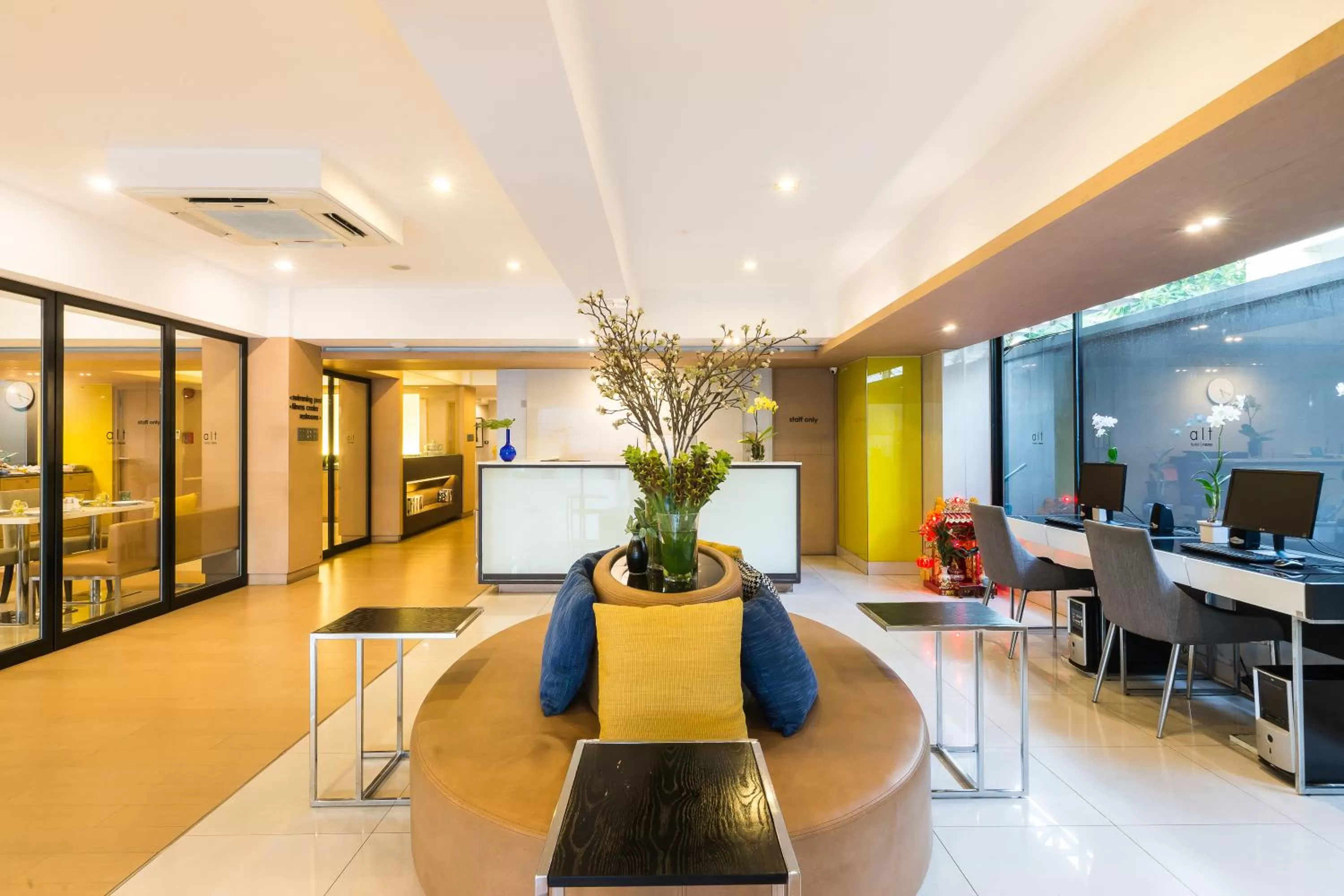 Lobby or reception in Alt Hotel Nana by UHG