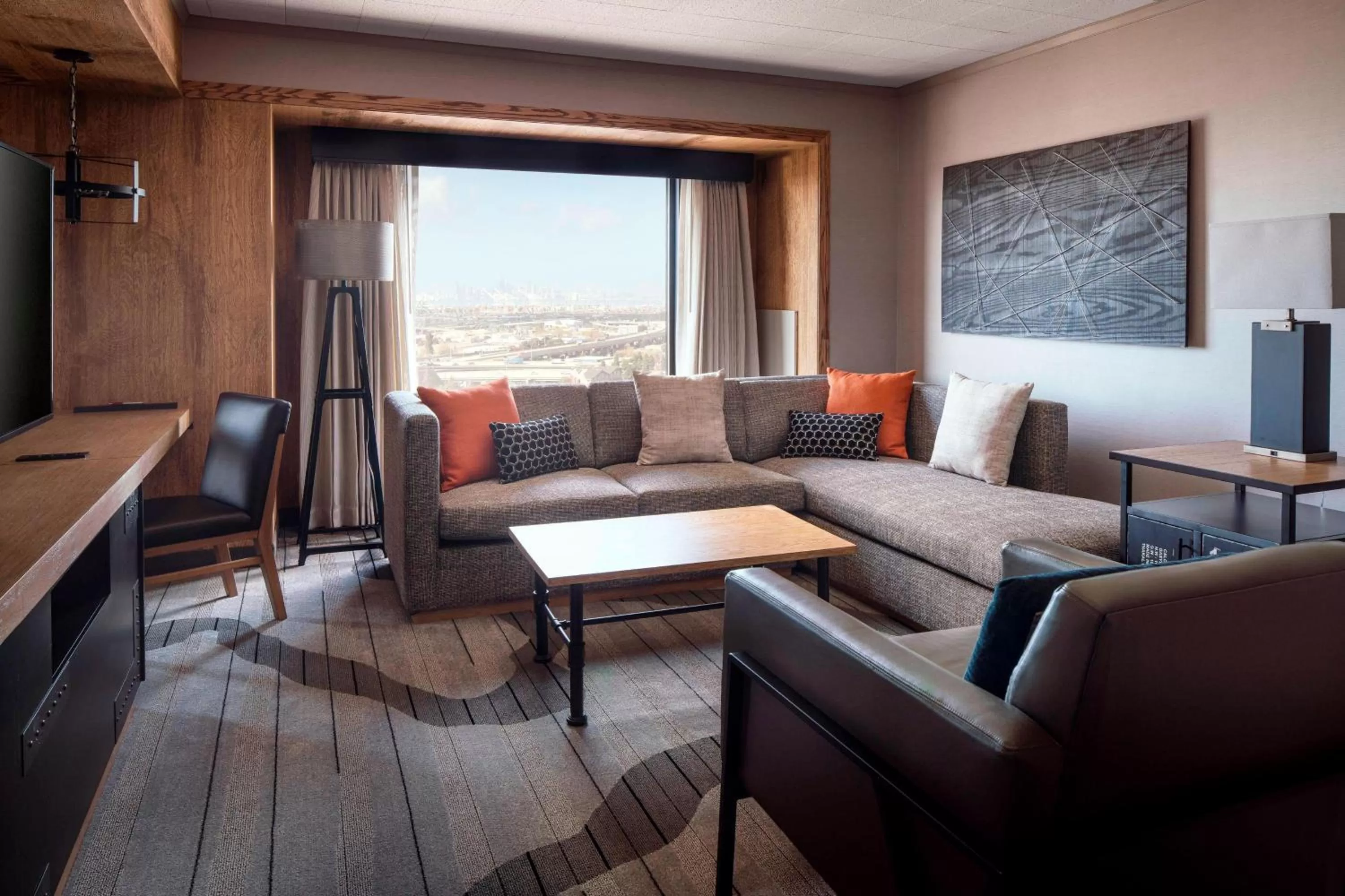 Living room in Oakland Marriott City Center