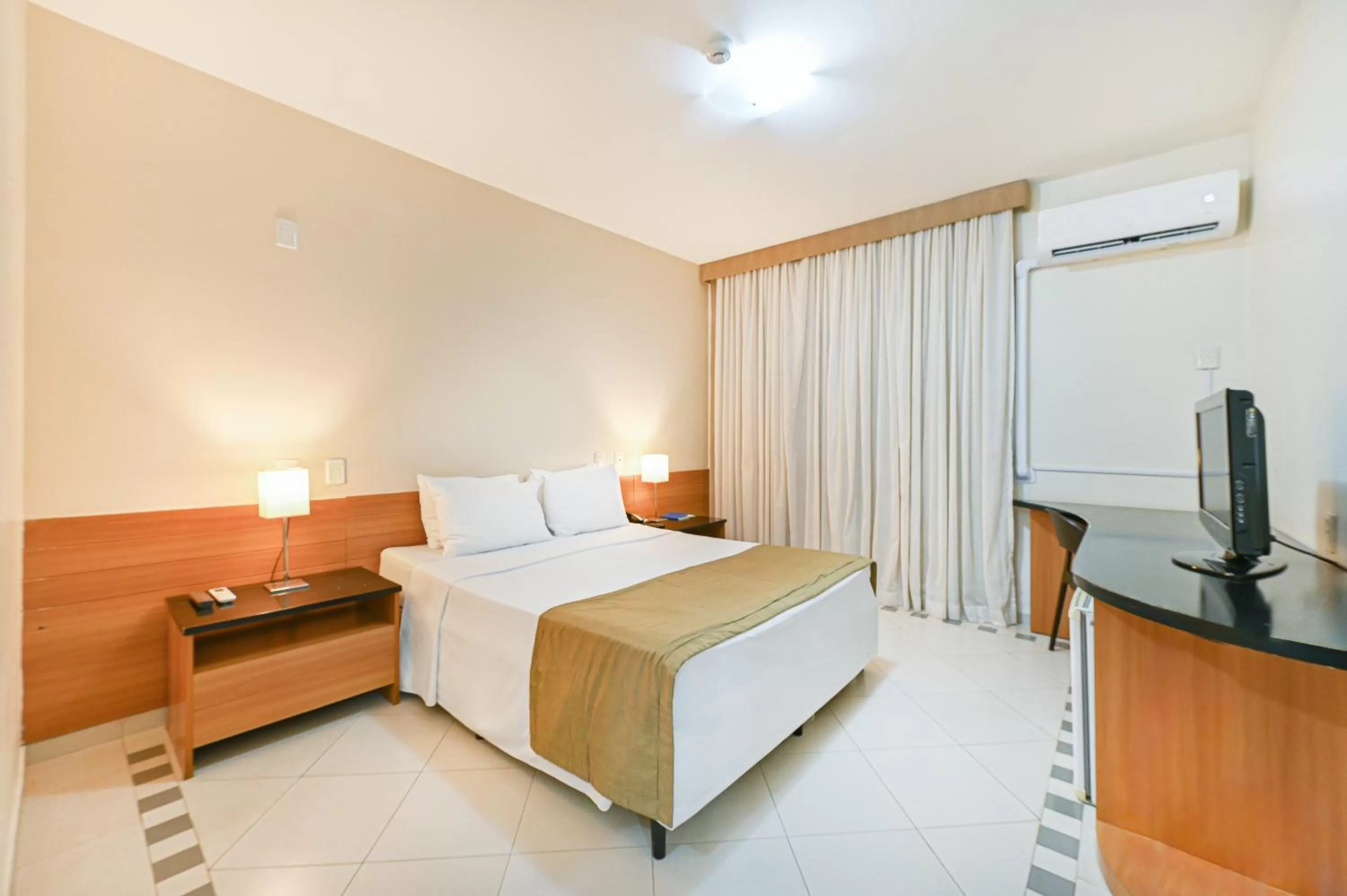 Bedroom, Bed in Hotel Nacional Inn Cuiabá