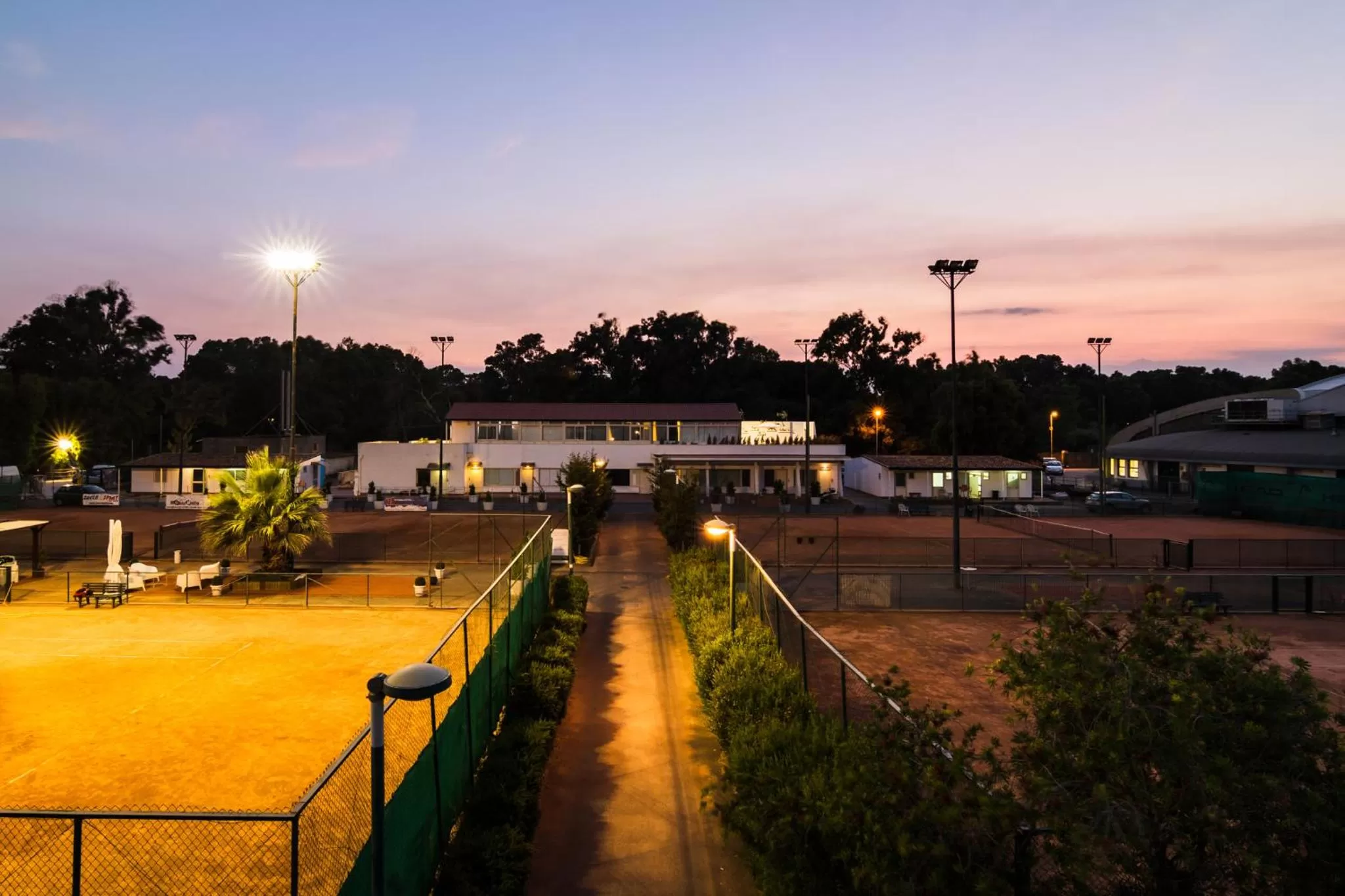 Tennis court in Le Dune Sicily Hotel