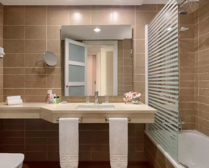 Deluxe Room in H10 Tindaya