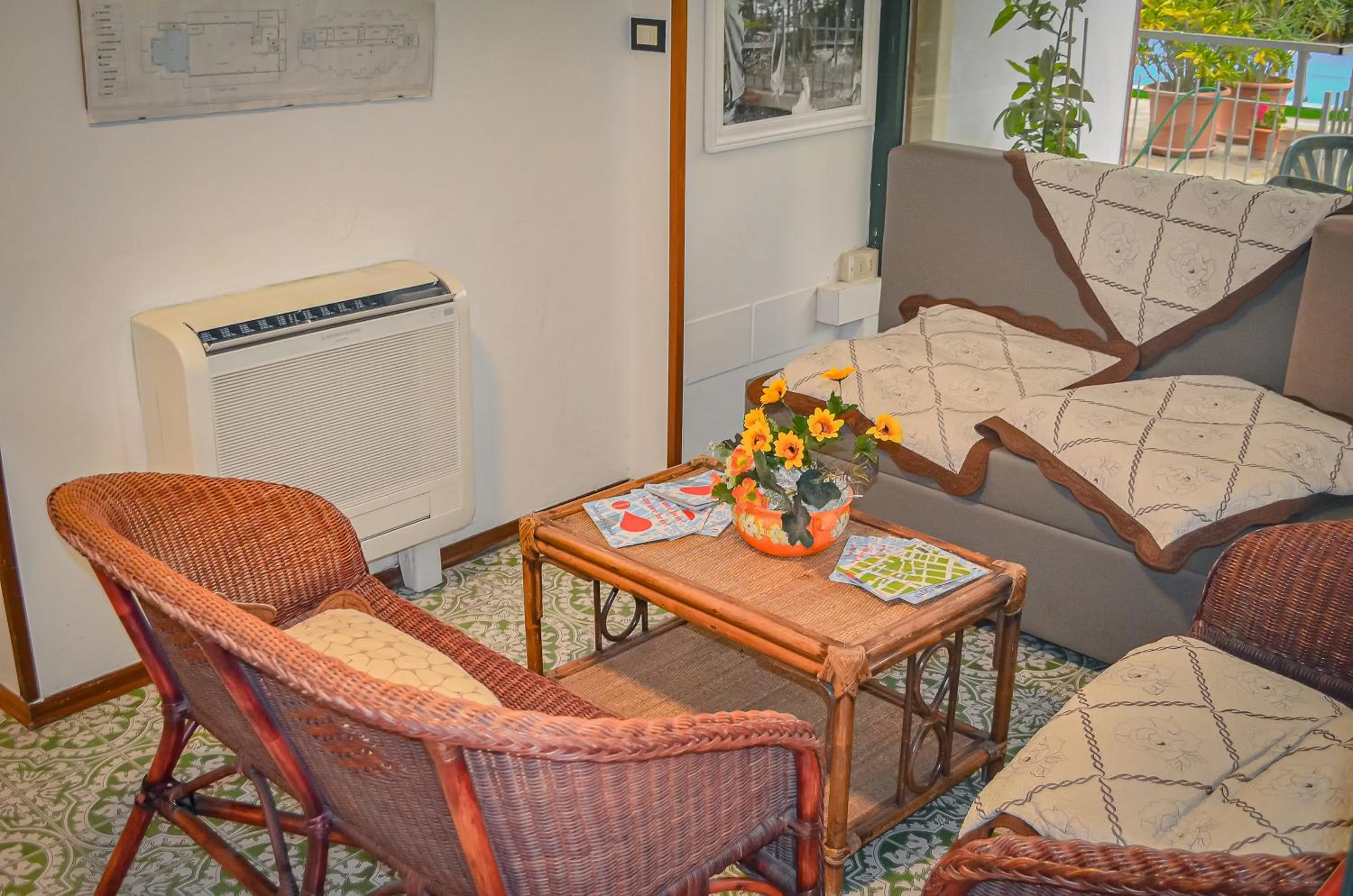 Communal lounge/ TV room in Hotel Stradiot