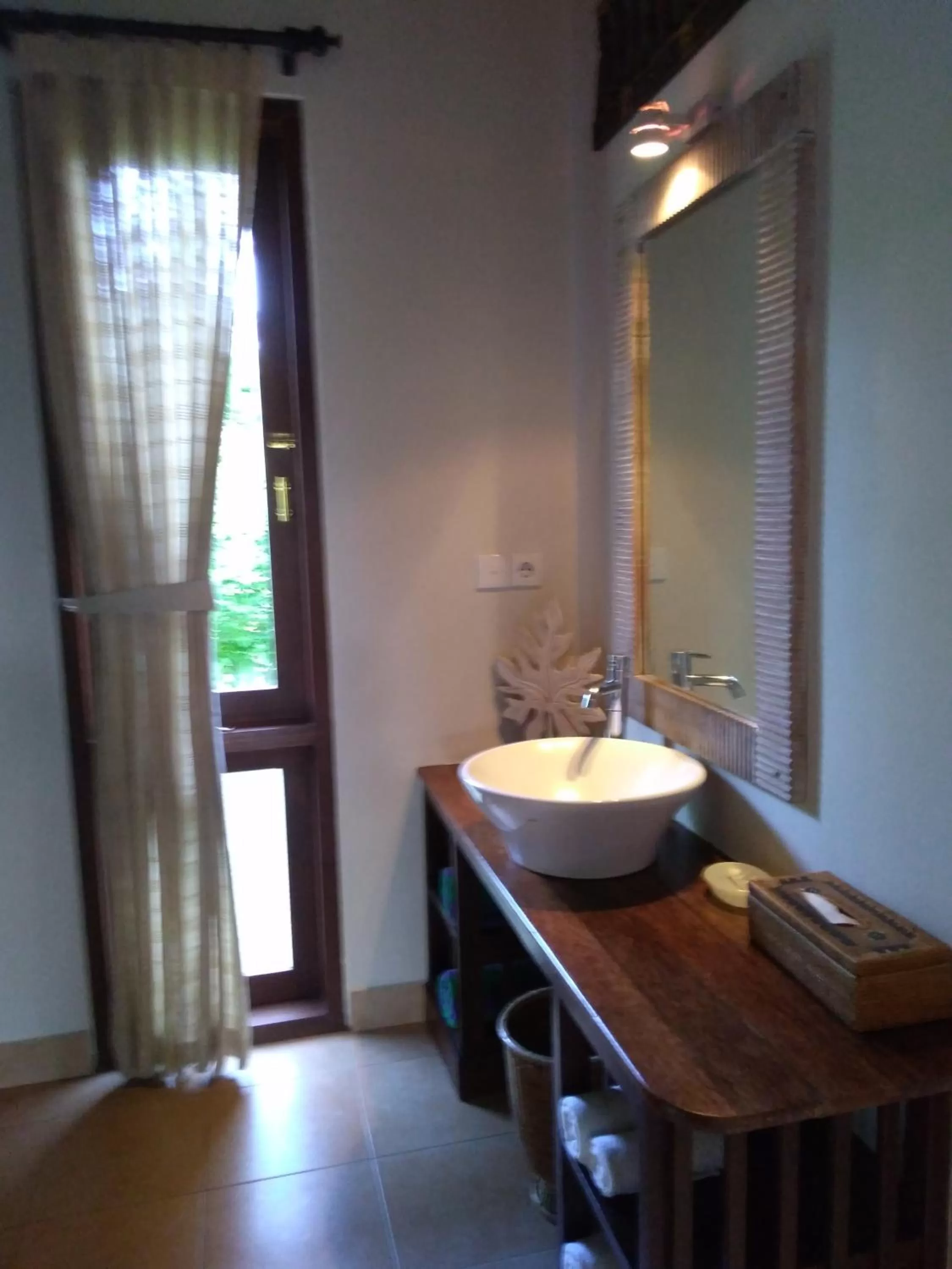 Bathroom in Ubud Lestari Bungalows
