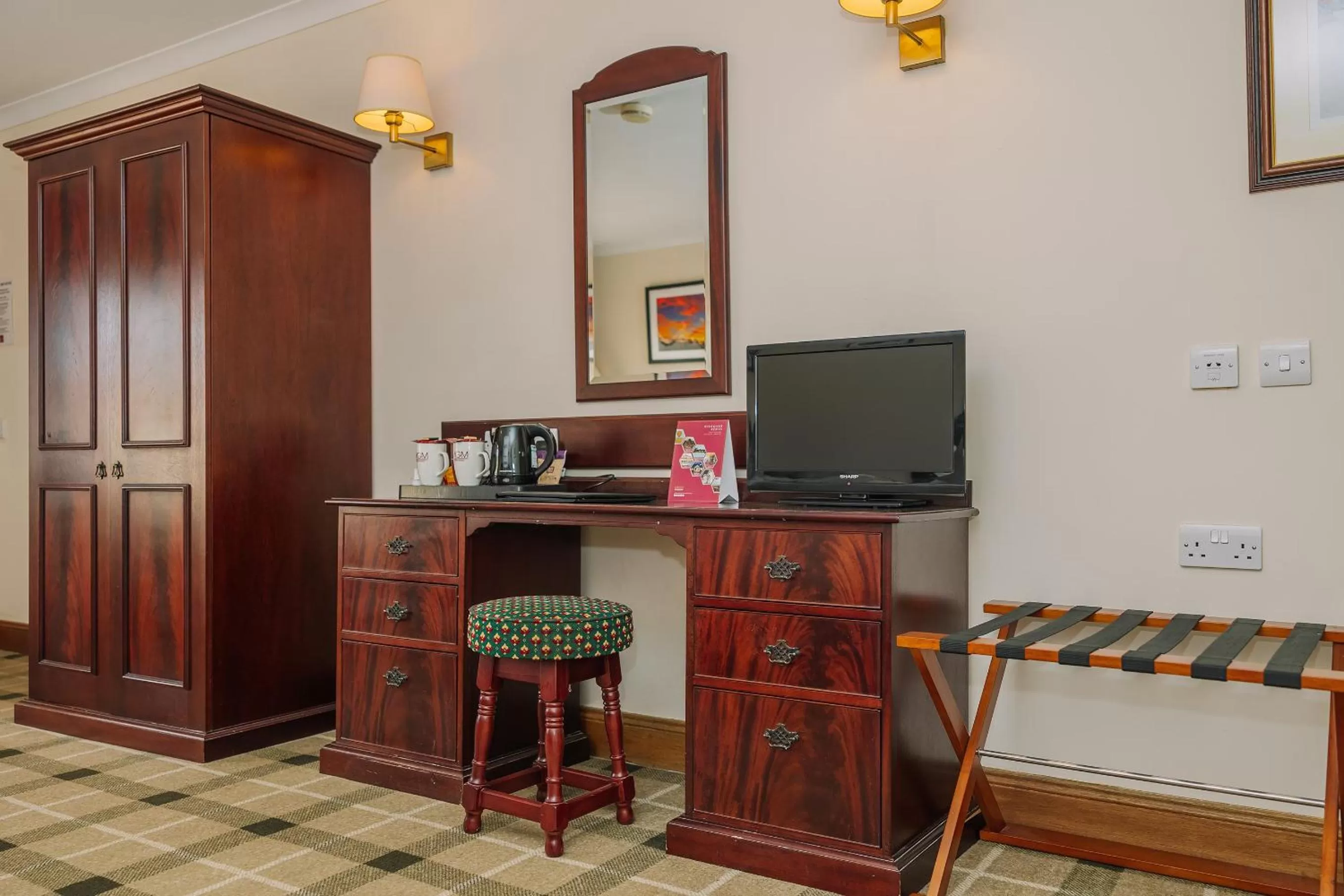 Bedroom in Muthu Alexandra Hotel