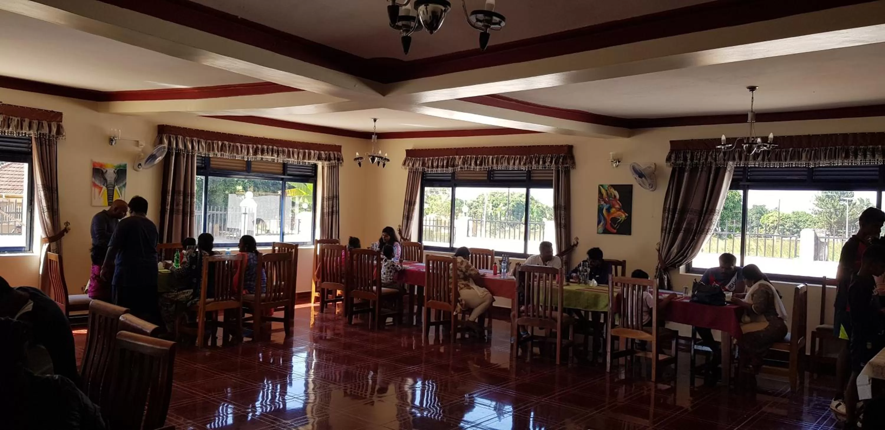 Restaurant/places to eat in Northern Pearl