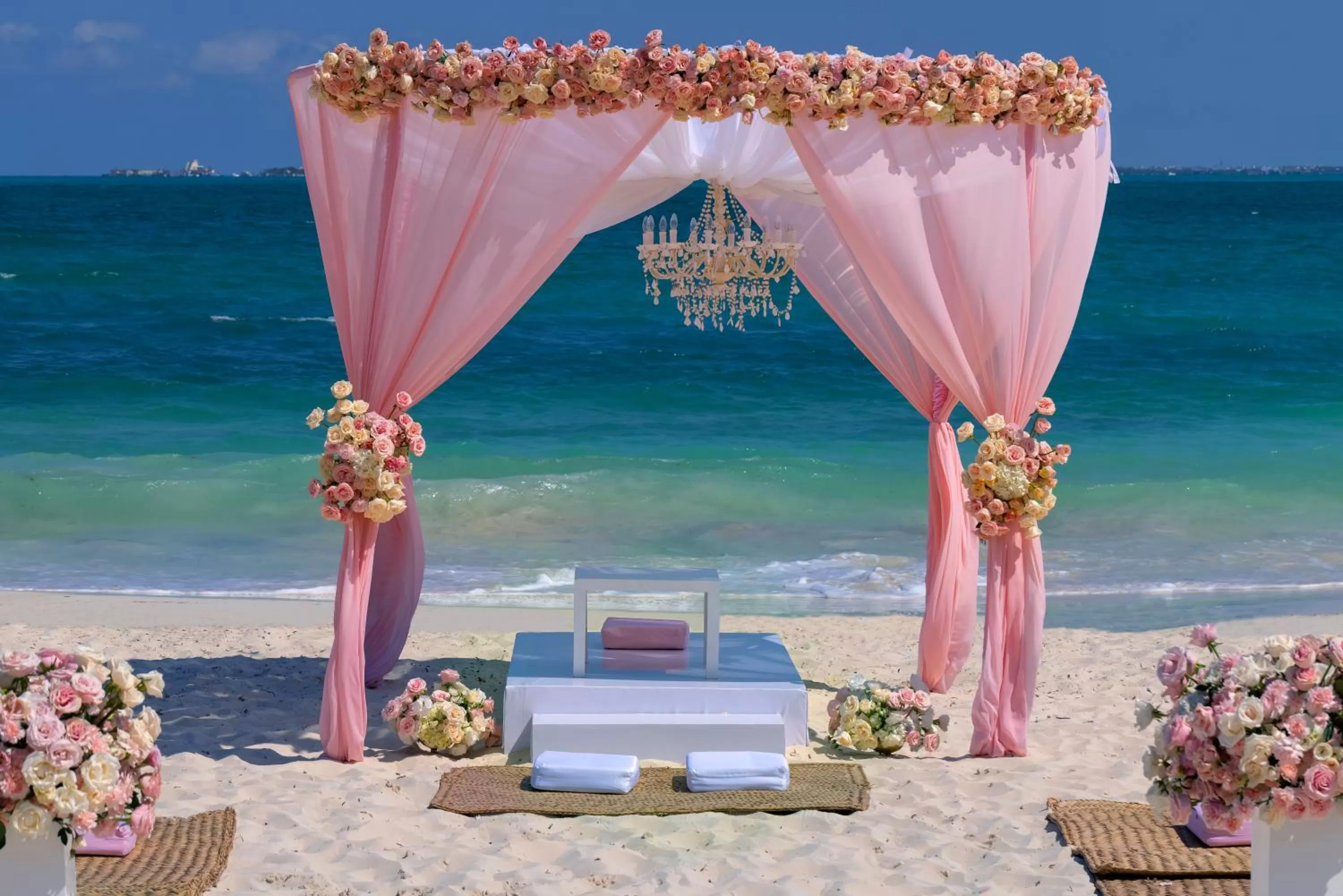 wedding in Planet Hollywood Cancun by Royalton, An Autograph Collection All-Inclusive Resort
