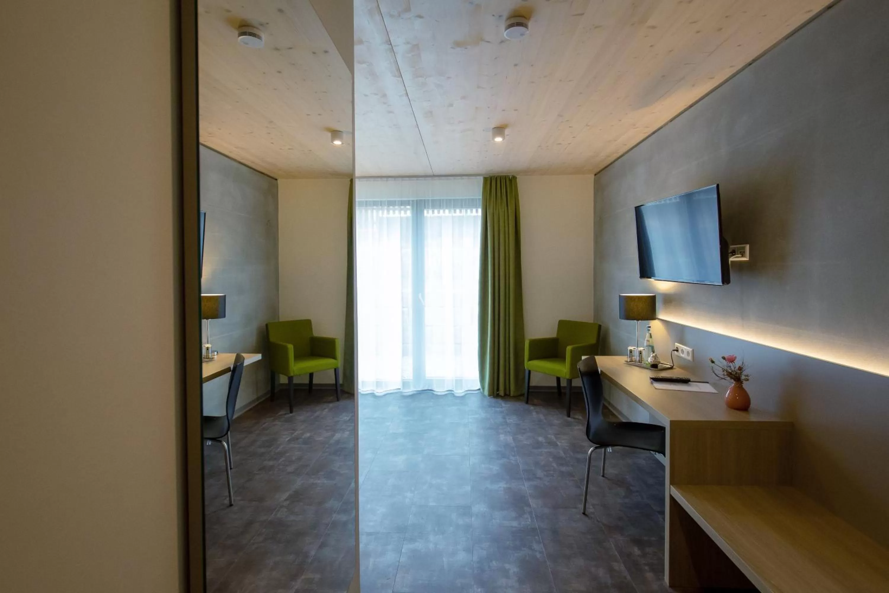 Photo of the whole room in Hotel Holzscheiter