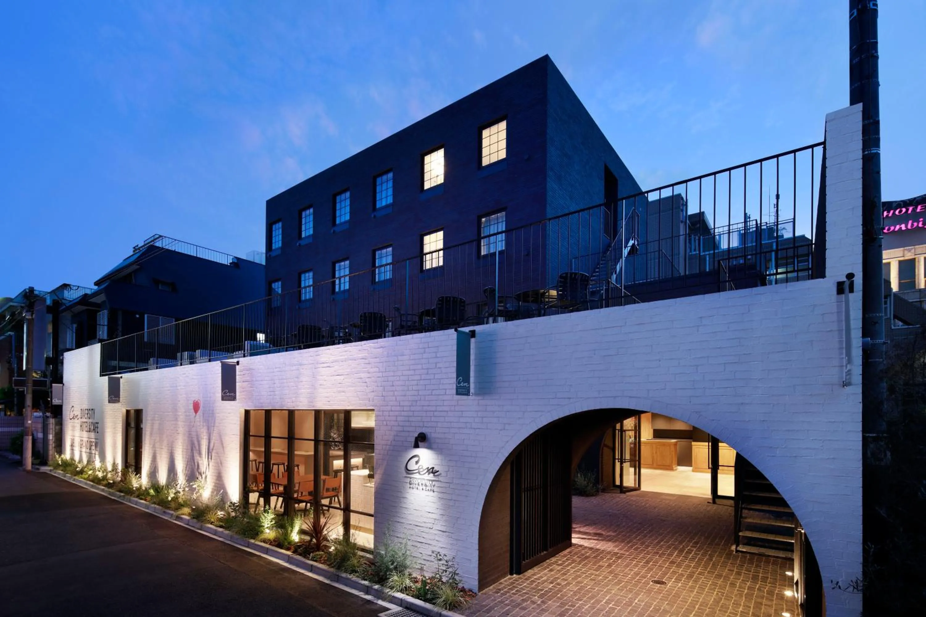 Property building in HOTEL CEN