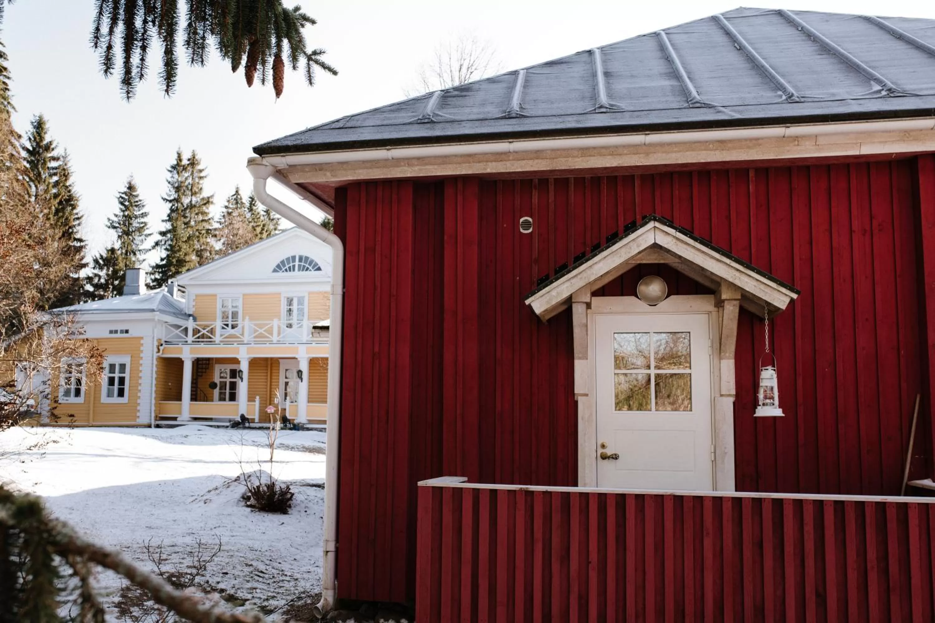 Property building in Tiittalan Kartano